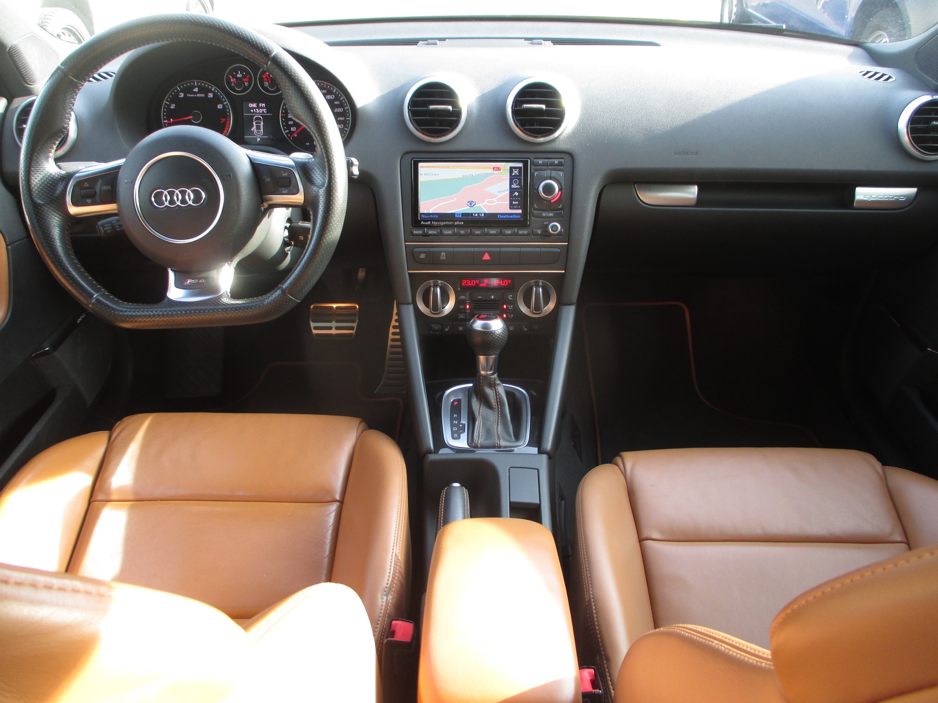 AUDI RS3 Sportback 2.5 TFSI quattro S-tronic-image-10