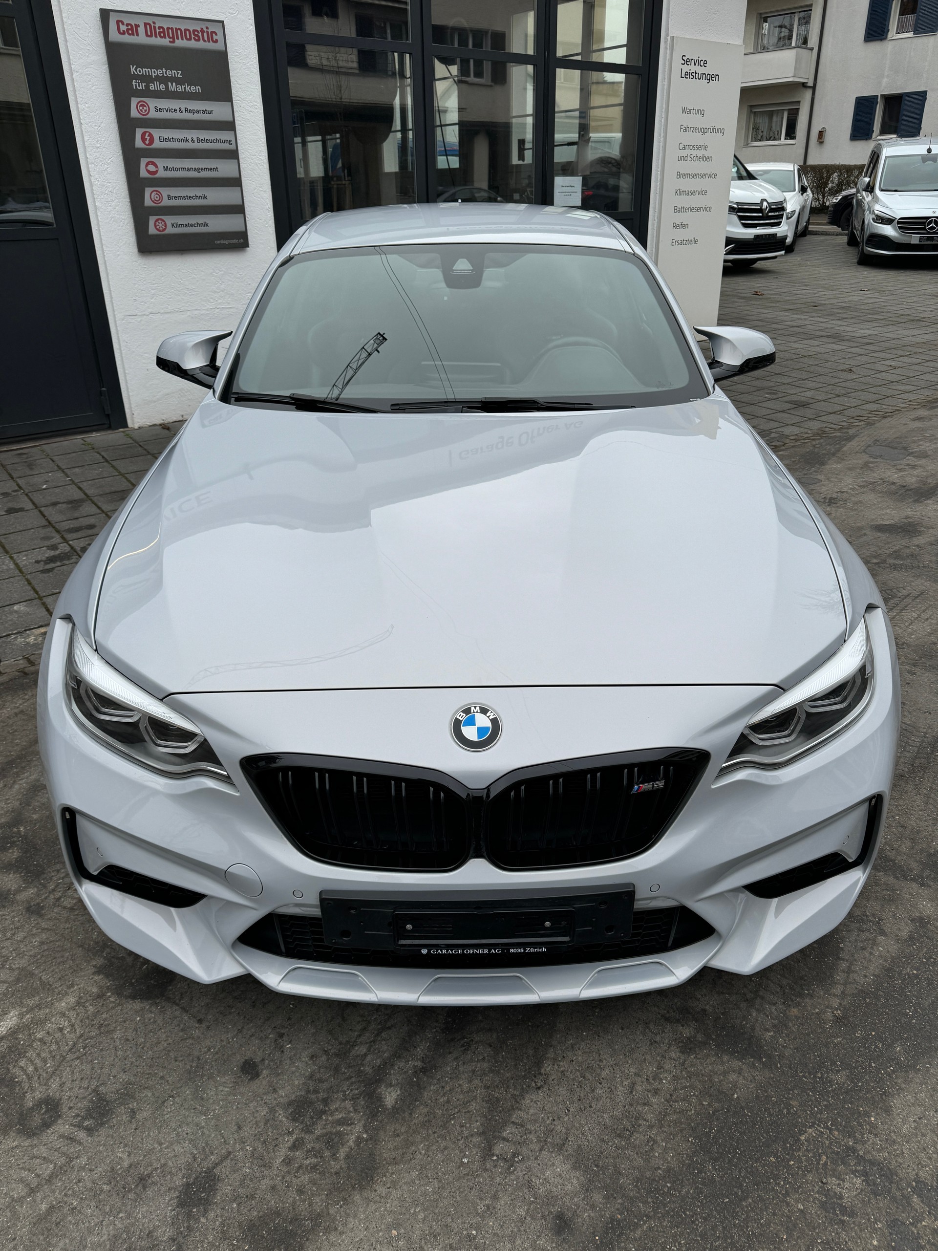 BMW M2 Competition Drivelogic-showroom-element-2