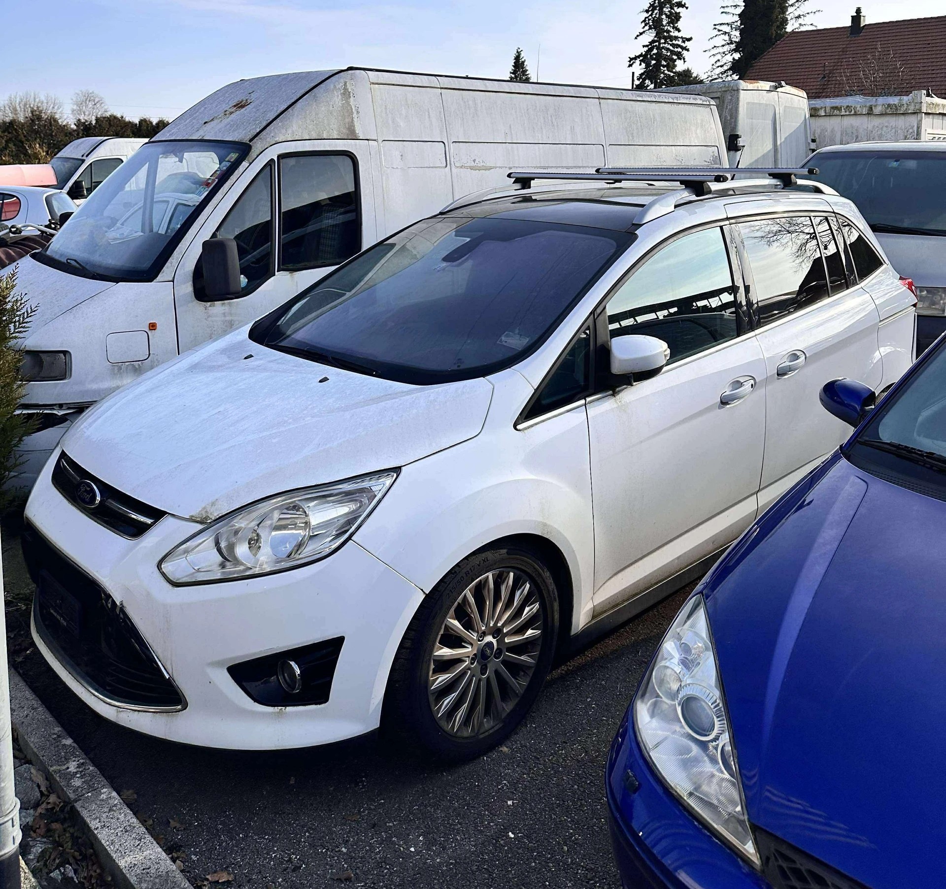 FORD Grand C-Max 1.6 SCTi KNIE-Edition