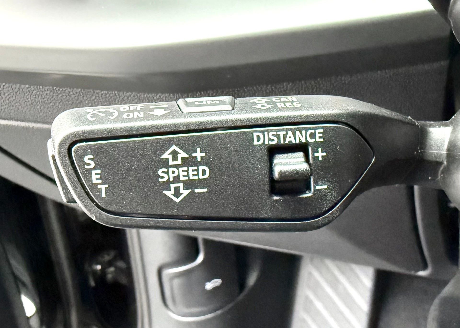 AUDI A3 Sportback 45 TFSI e S line S-tronic-image-9