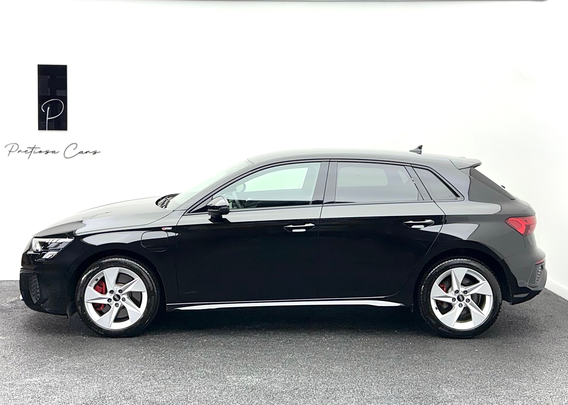 AUDI A3 Sportback 45 TFSI e S line S-tronic-showroom-element-3