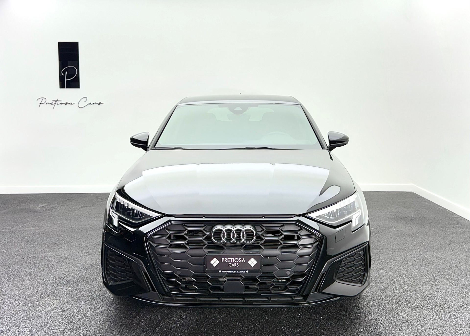 AUDI A3 Sportback 45 TFSI e S line S-tronic-showroom-element-2