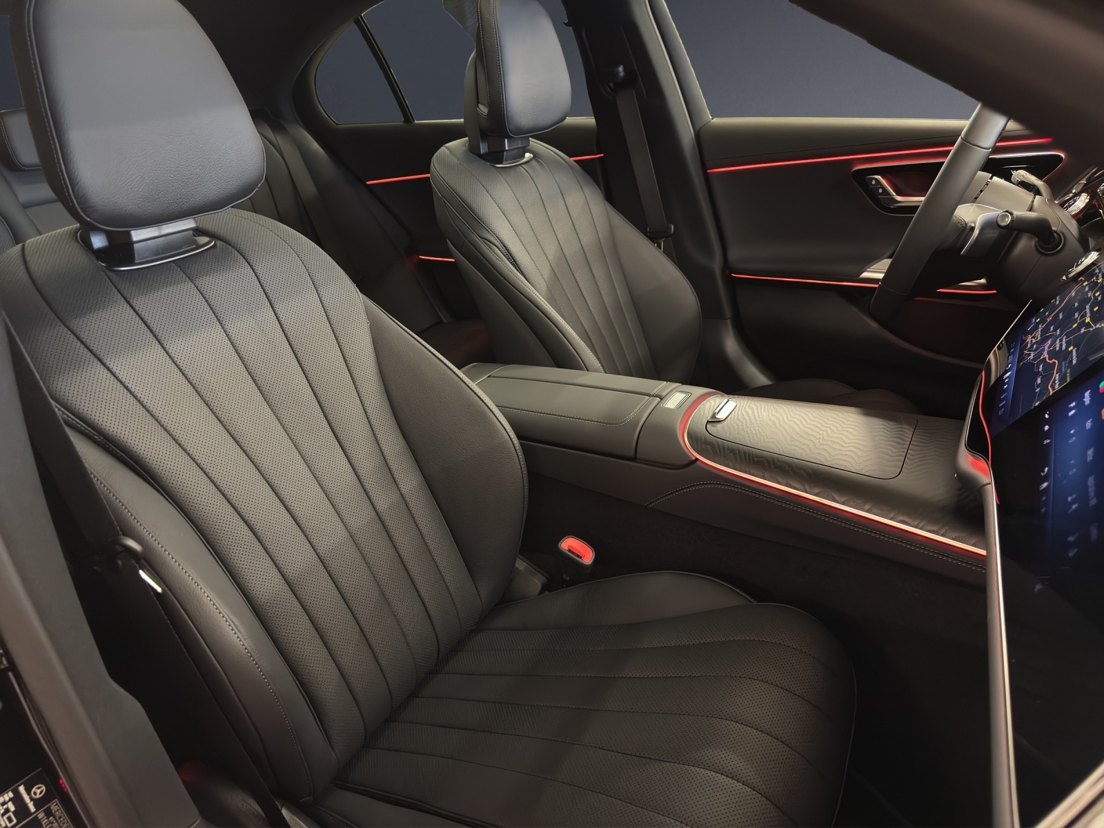MERCEDES-BENZ E 450 4M Berline-image-13