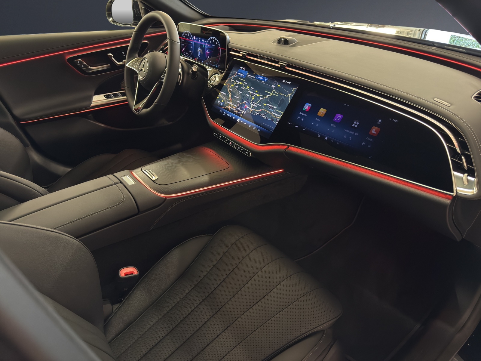 MERCEDES-BENZ E 450 4M Berline-image-11