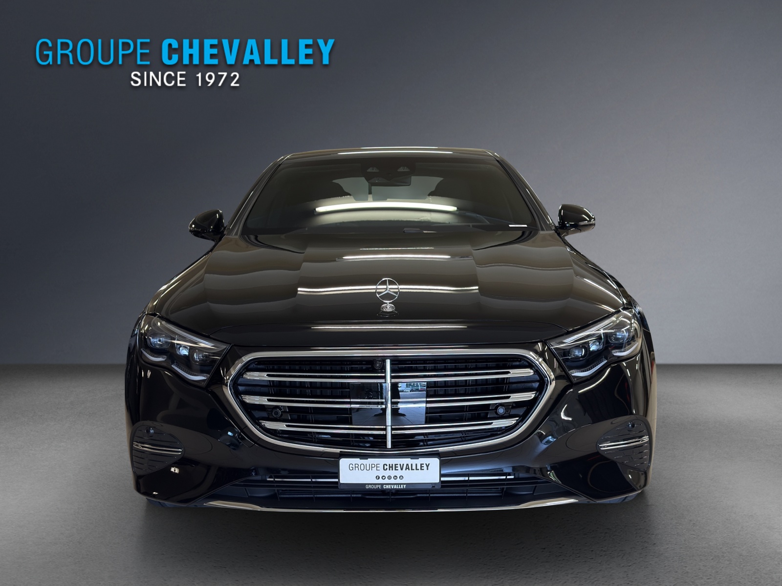 MERCEDES-BENZ E 450 4M Berline-showroom-element-3