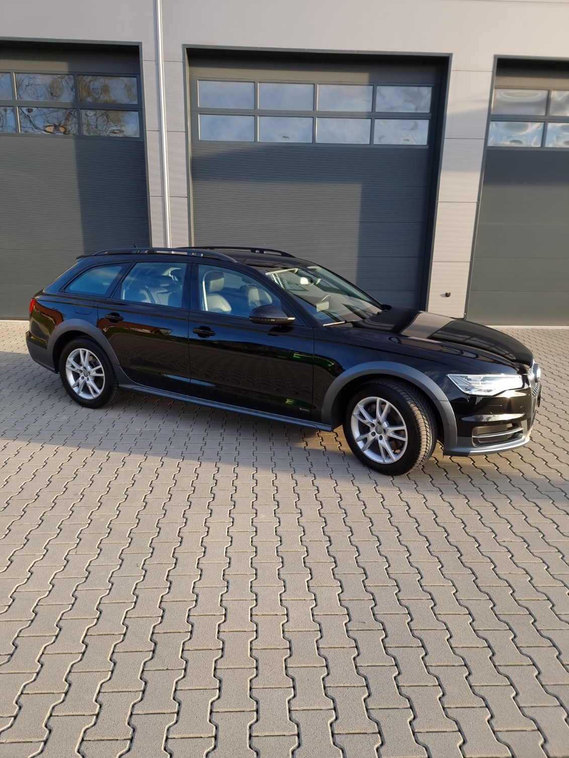 AUDI A6 allroad 3.0 TDI V6 quattro S-tronic-image-7