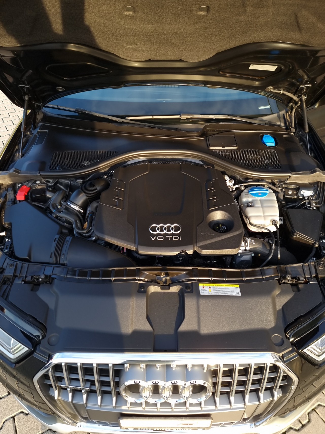 AUDI A6 allroad 3.0 TDI V6 quattro S-tronic-image-14