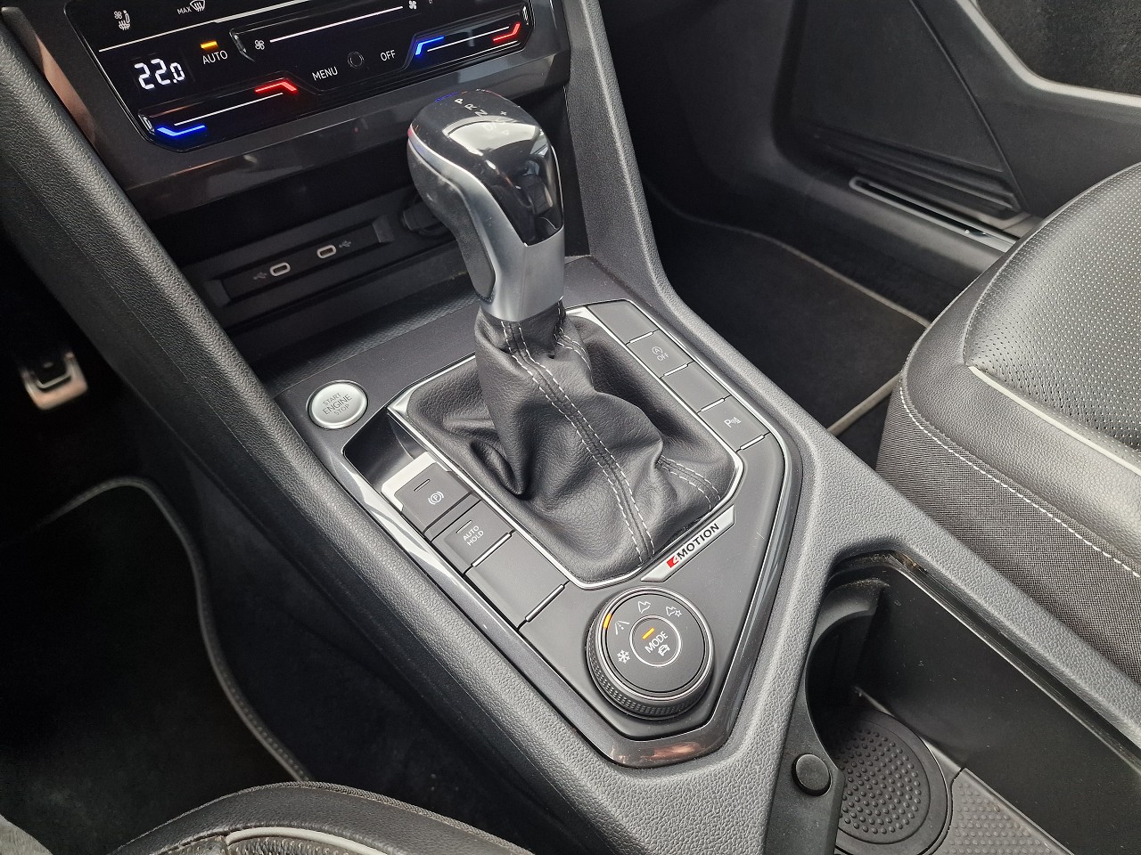 VW Tiguan Allspace 2.0TSI R-Line 4Motion DSG-image-27