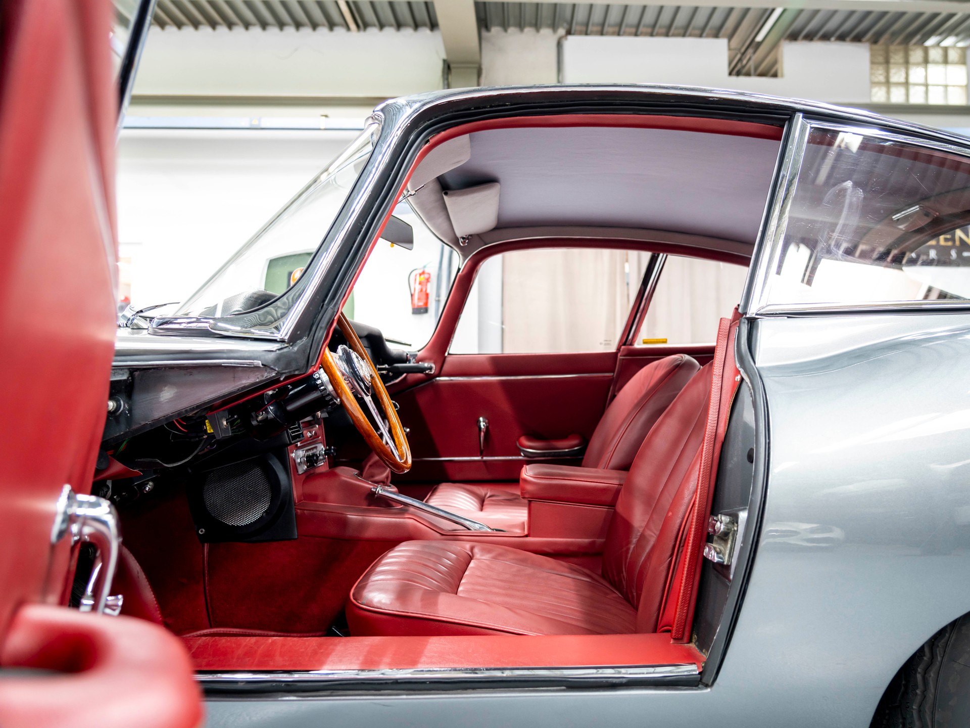 JAGUAR E-Type 4.2 Cpe Serie 1-image-18