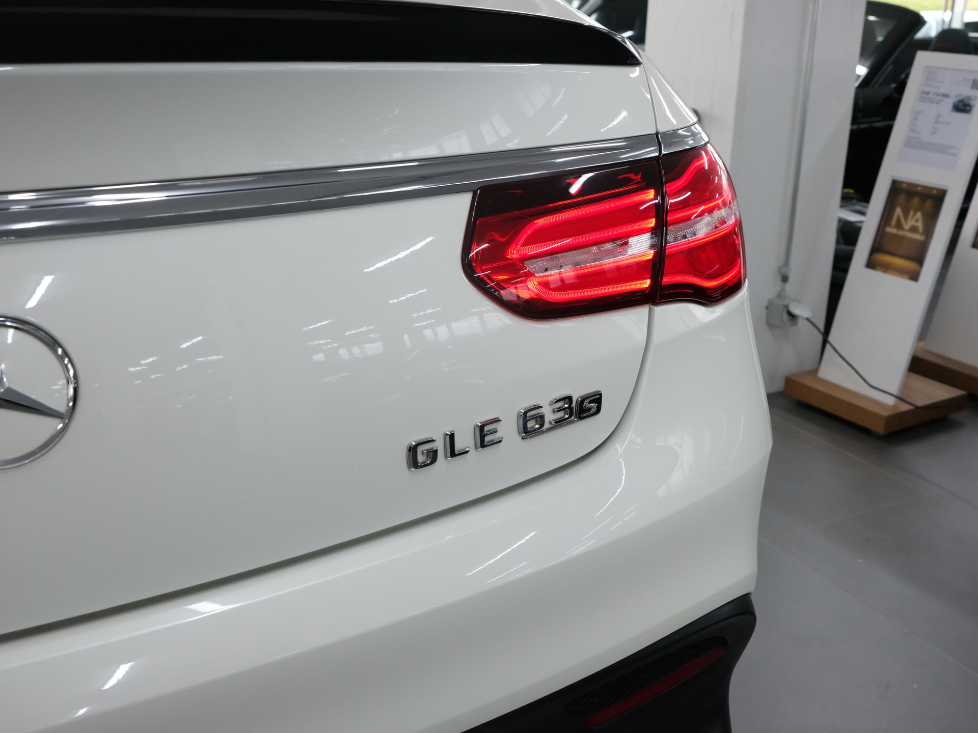 MERCEDES-BENZ GLE Coupé 63 S AMG 4Matic Speedshift-image-9