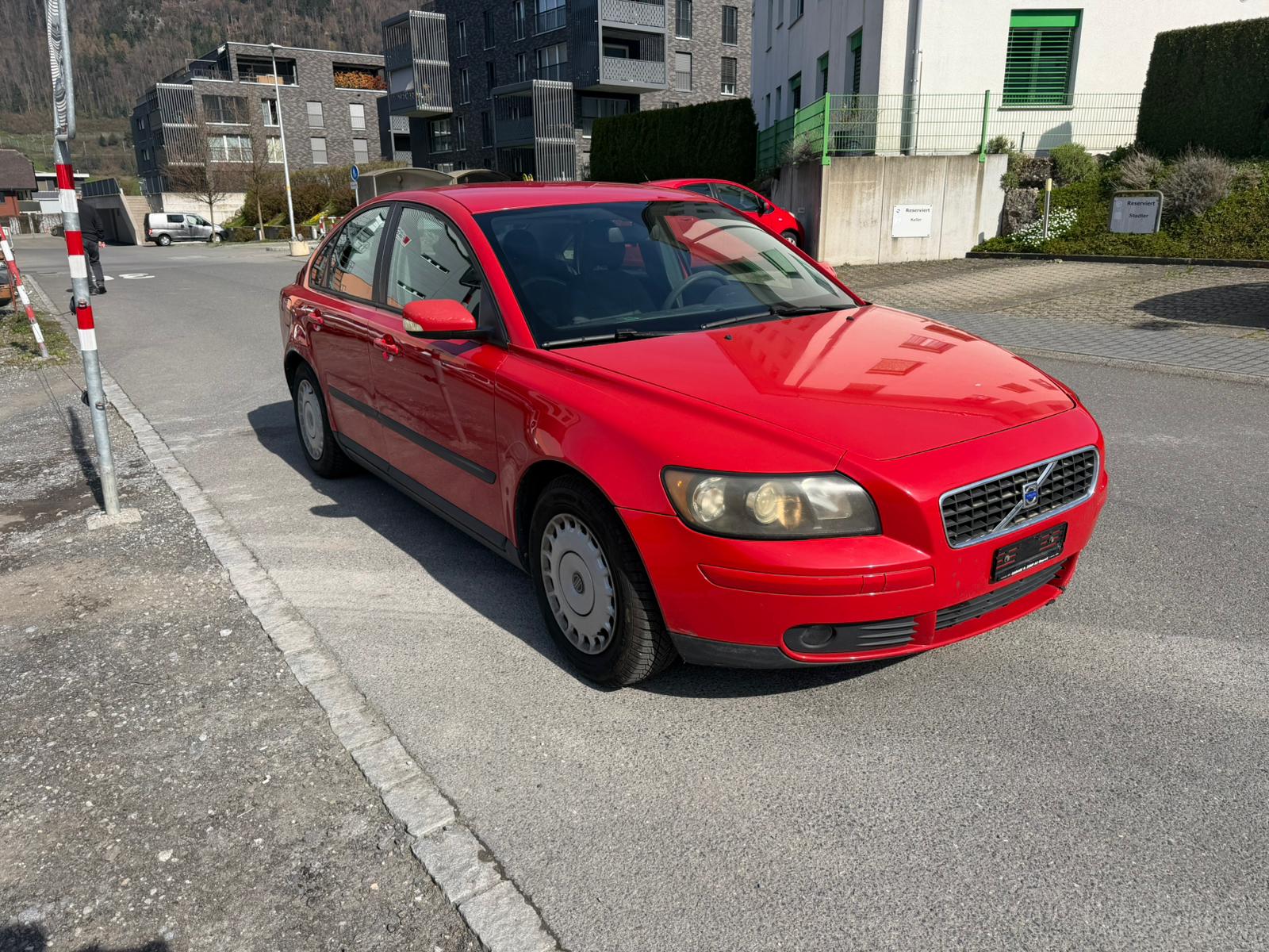 VOLVO S40 1.8 Momentum-showroom-element-1