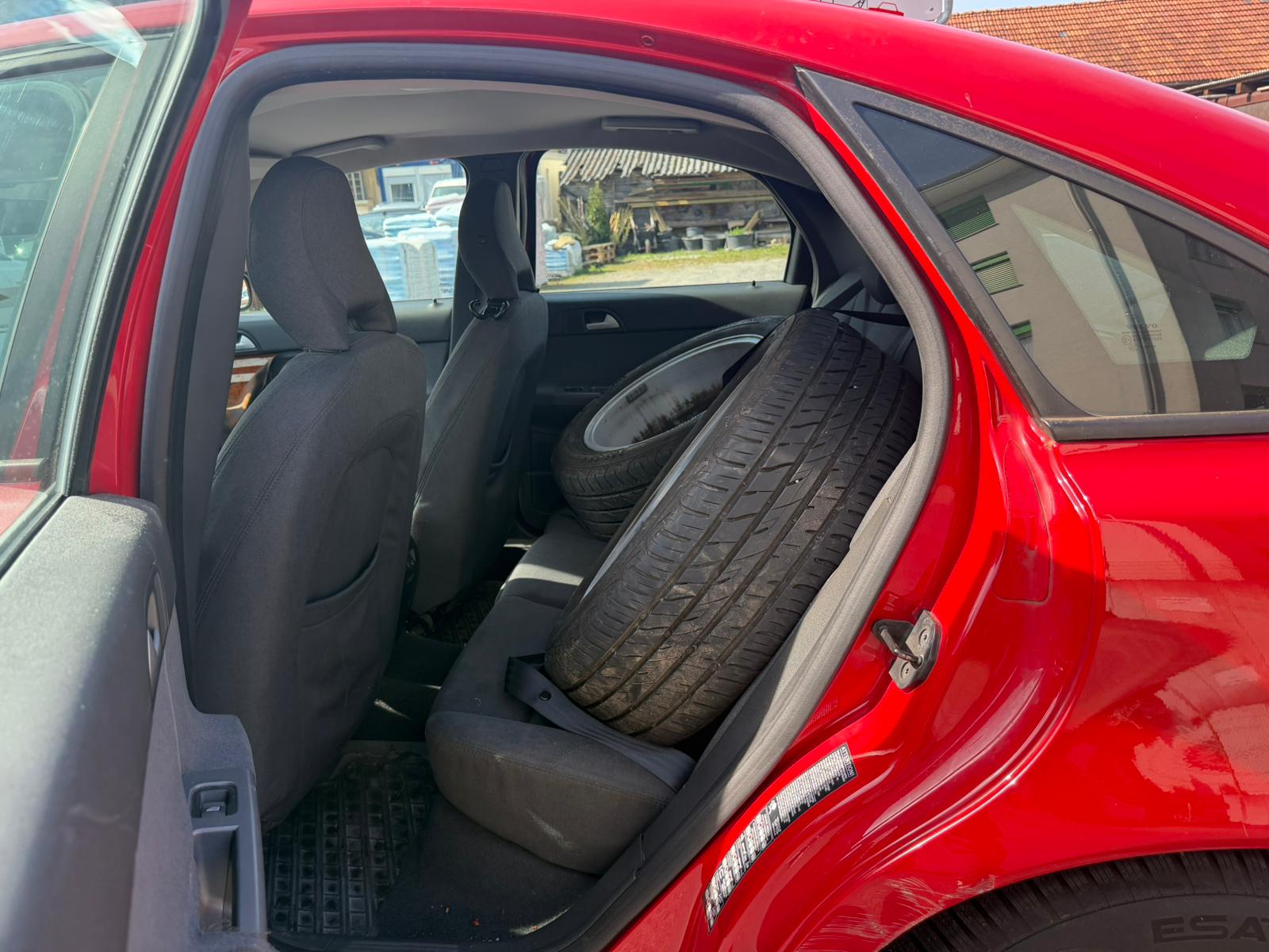VOLVO S40 1.8 Momentum-image-7