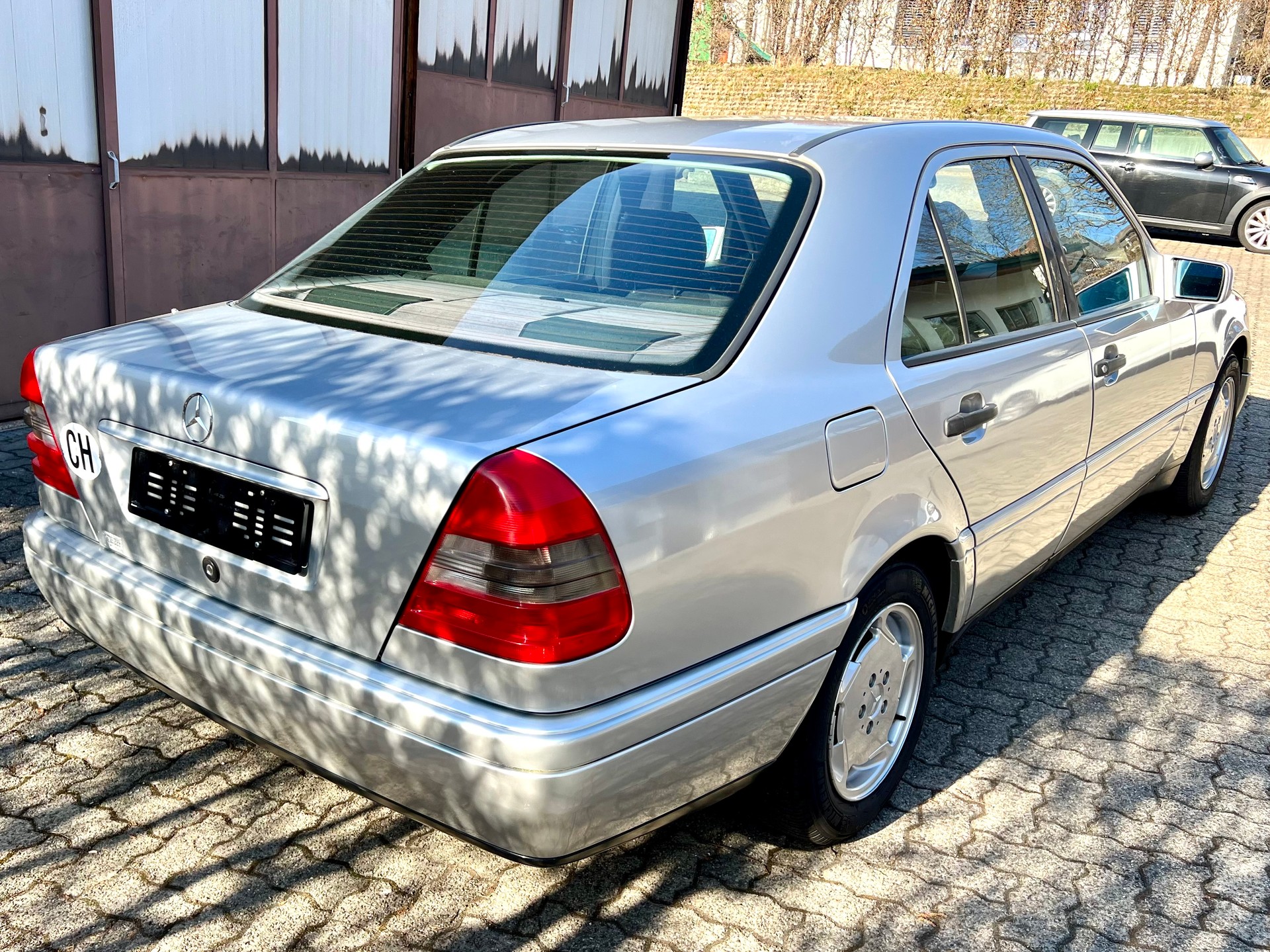 MERCEDES-BENZ C 220 Sport-image-7
