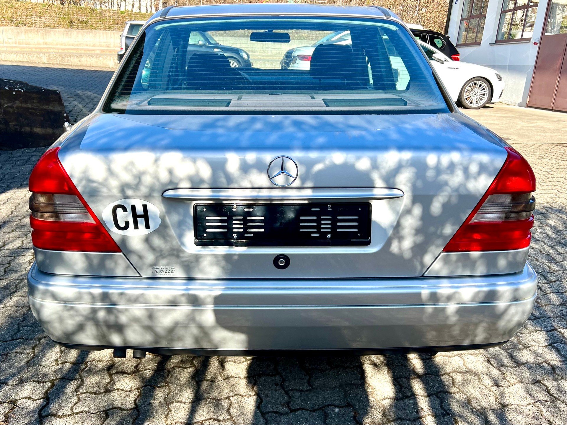 MERCEDES-BENZ C 220 Sport-image-6