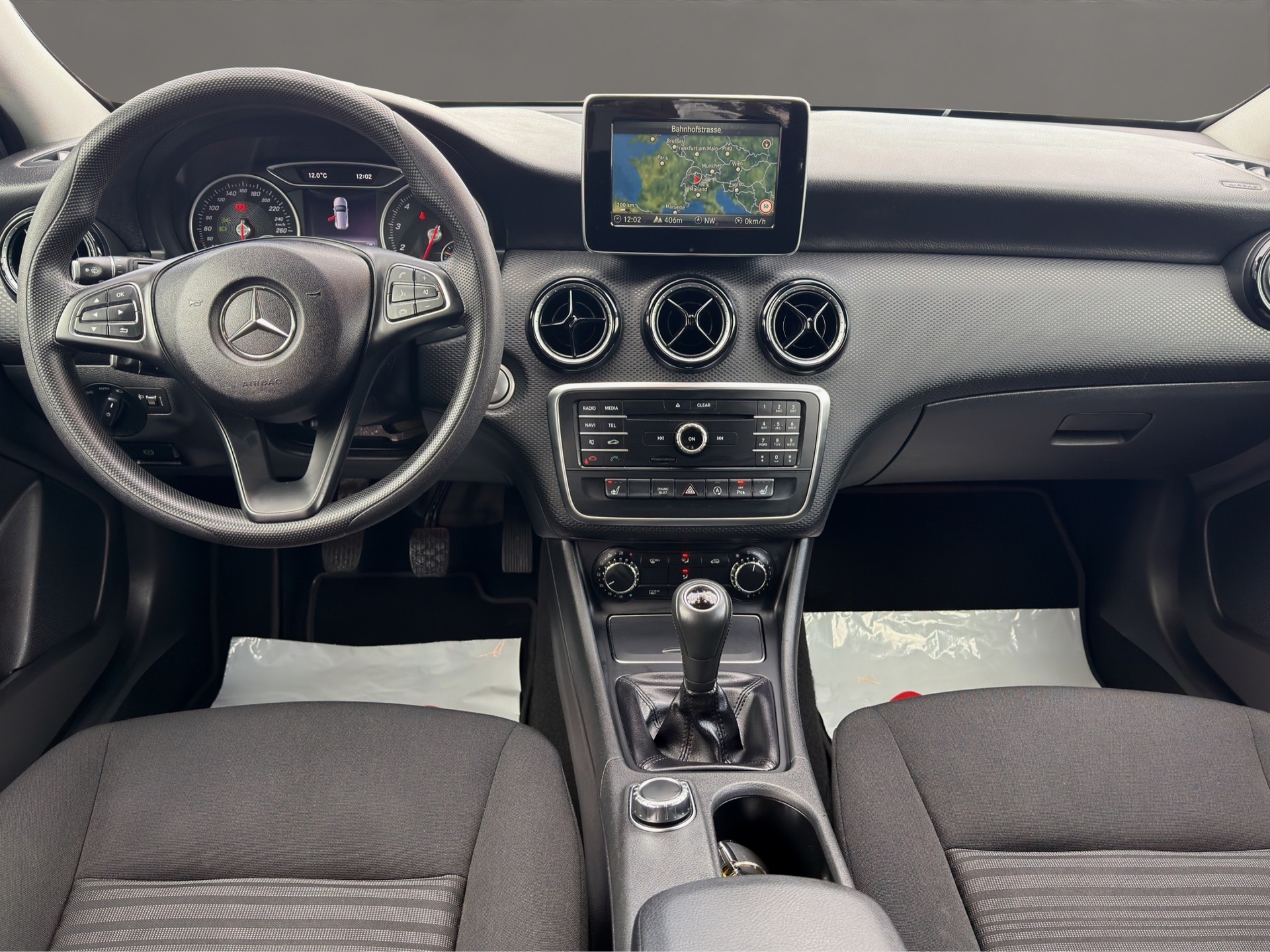 MERCEDES-BENZ A 160 Urban-image-9