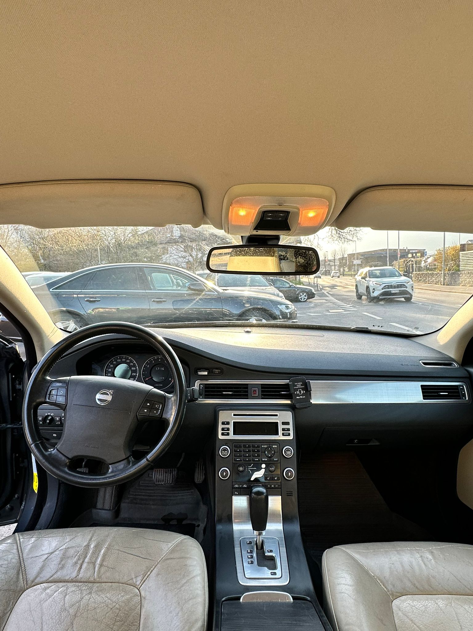 VOLVO S80 2.5T Momentum-image-9
