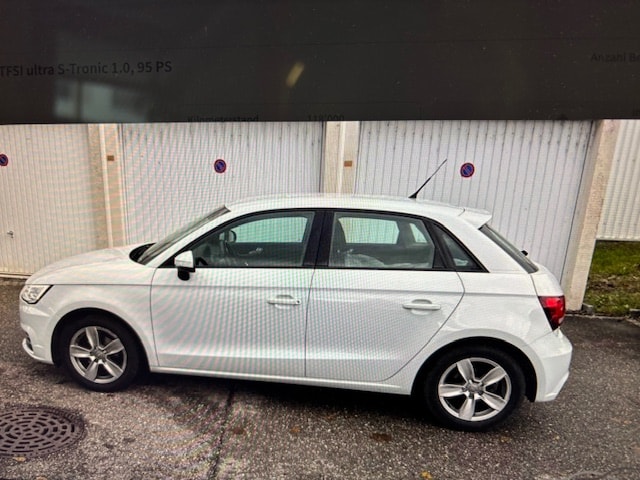 AUDI A1 Sportback 1.0 TFSI S-tronic-image-6