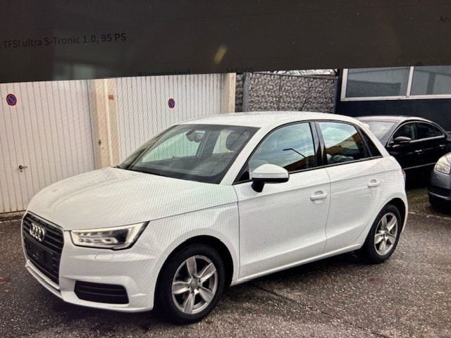 AUDI A1 Sportback 1.0 TFSI S-tronic-image-2