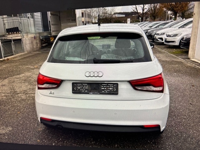 AUDI A1 Sportback 1.0 TFSI S-tronic-image-5