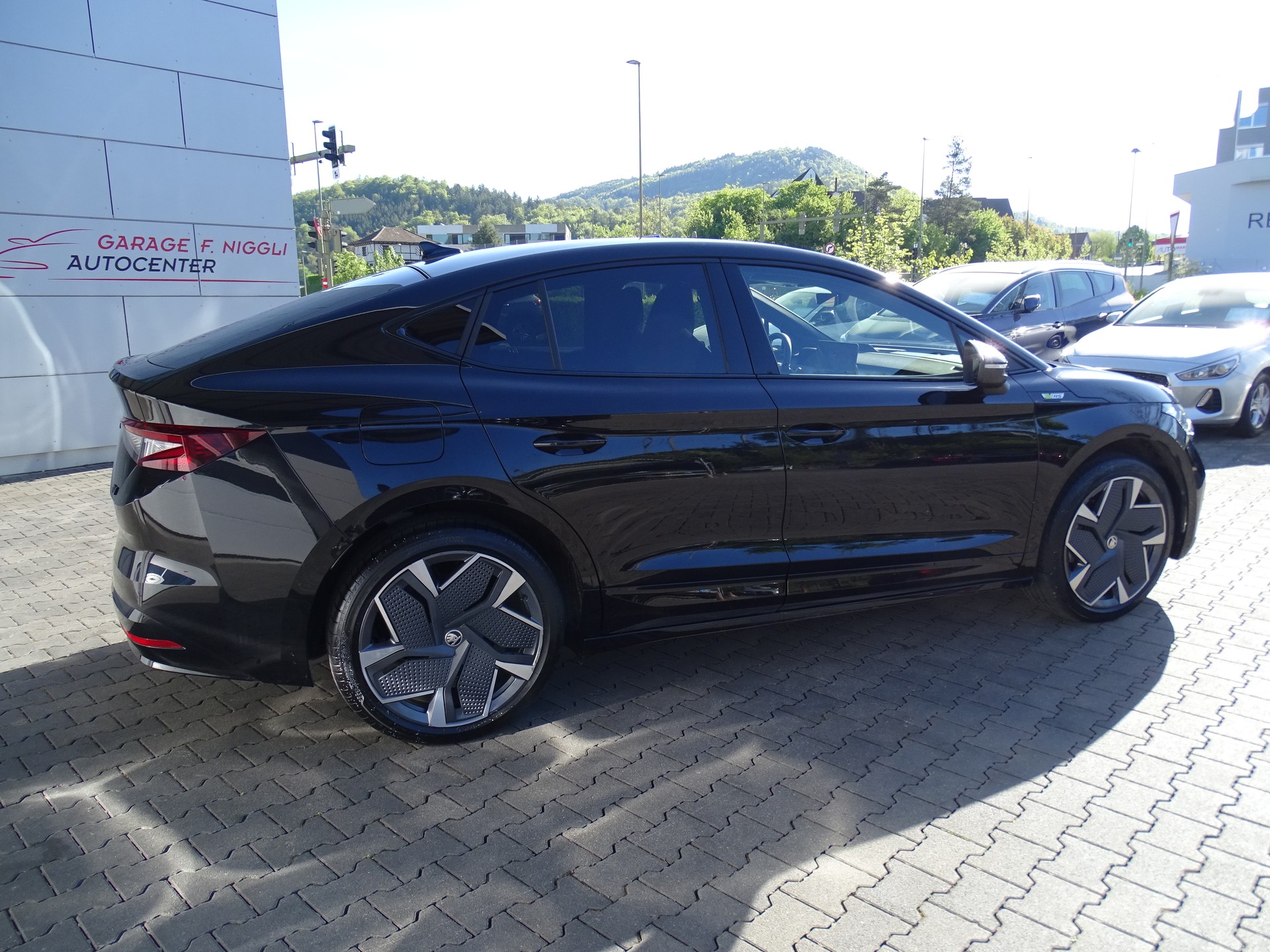 SKODA Enyaq iV 80x RS-image-5