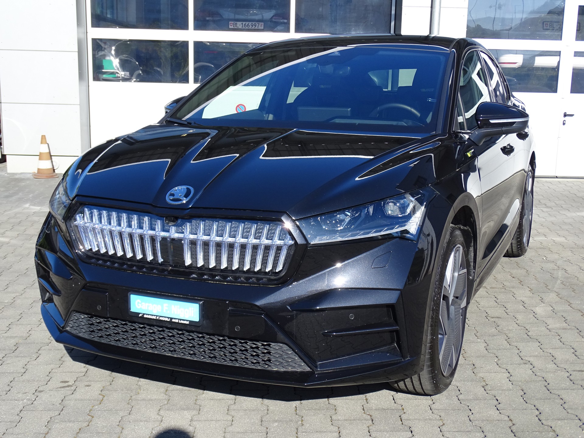 SKODA Enyaq iV 80x RS-image-17