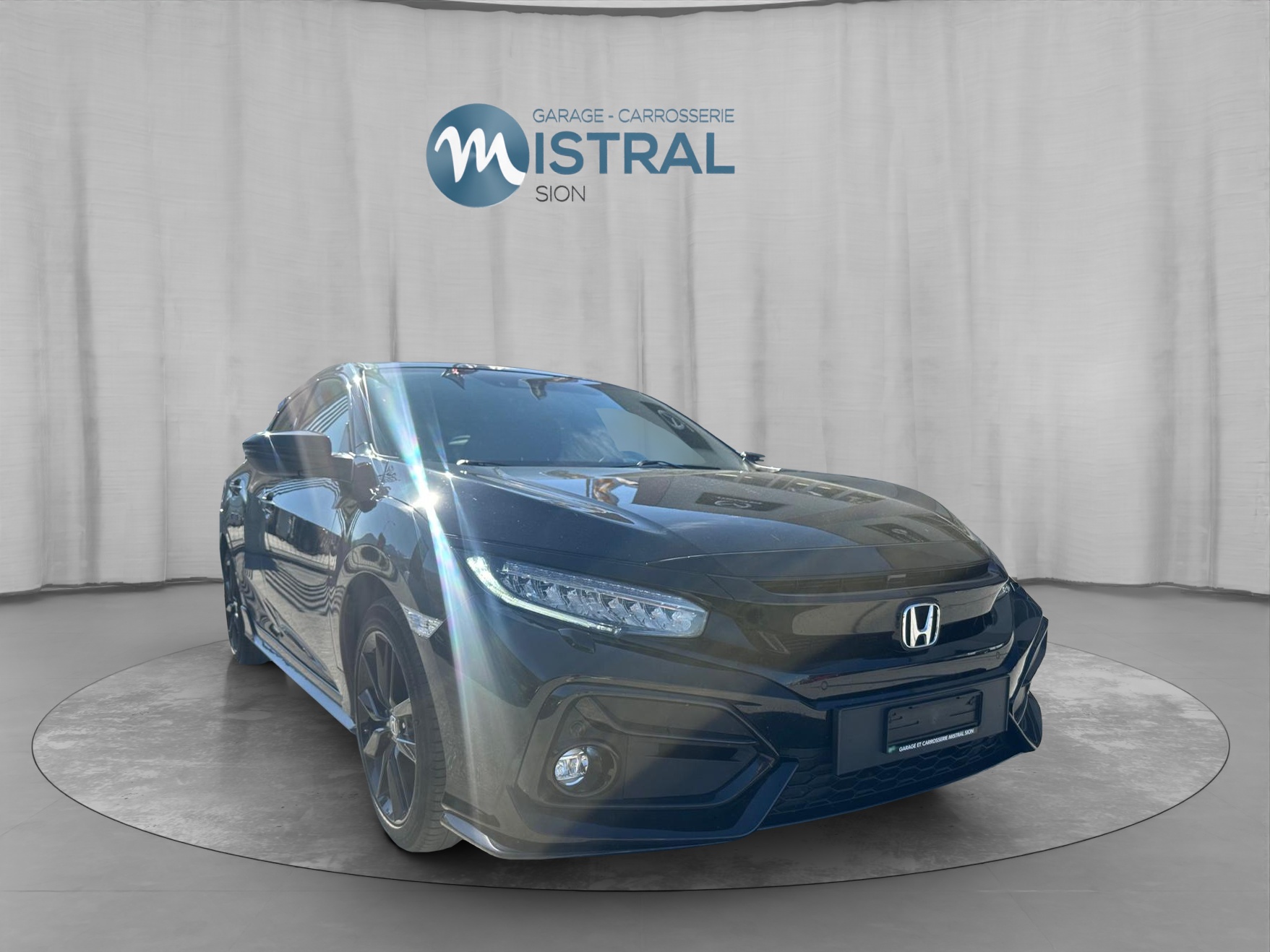 HONDA Civic 1.0 VTEC Executive Sport Line-image-6