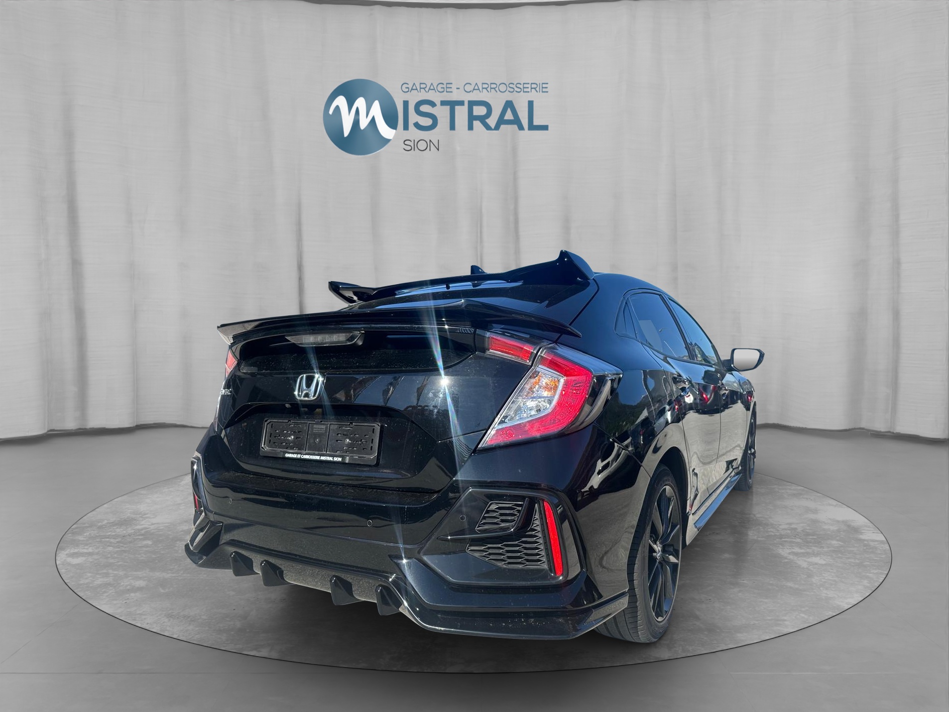 HONDA Civic 1.0 VTEC Executive Sport Line-image-4