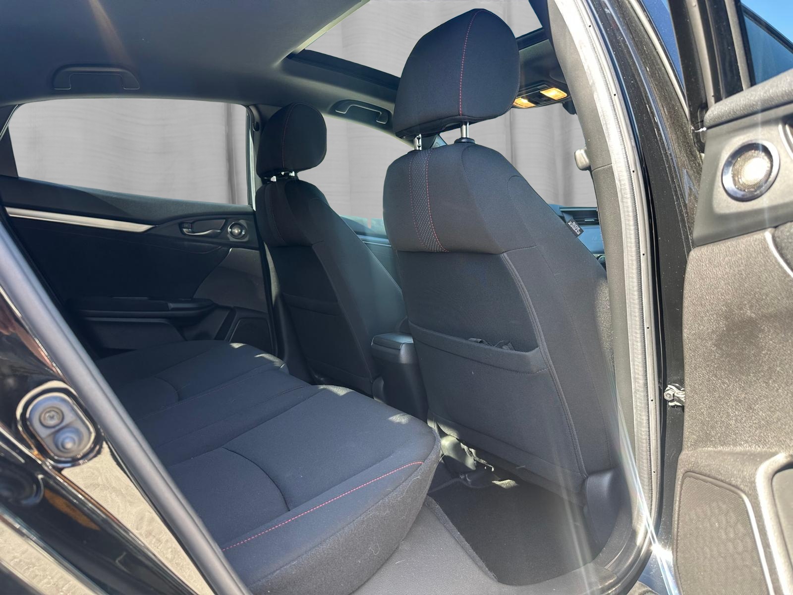 HONDA Civic 1.0 VTEC Executive Sport Line-image-13