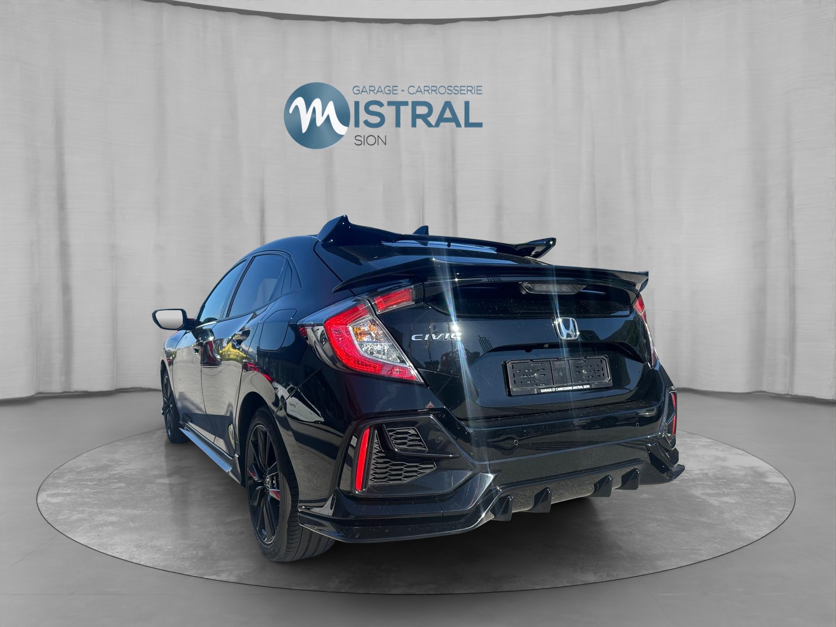 HONDA Civic 1.0 VTEC Executive Sport Line-image-2