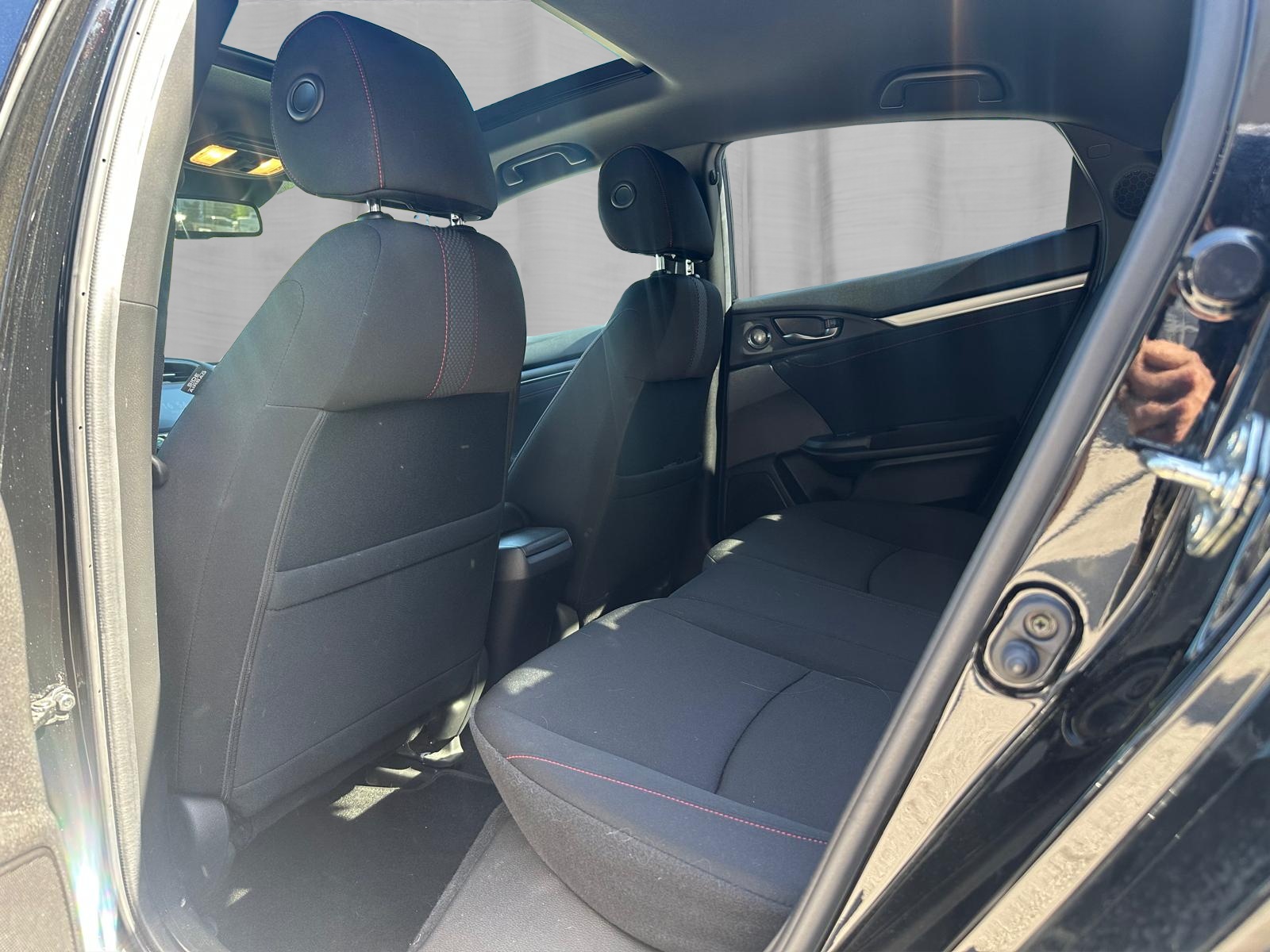 HONDA Civic 1.0 VTEC Executive Sport Line-image-12