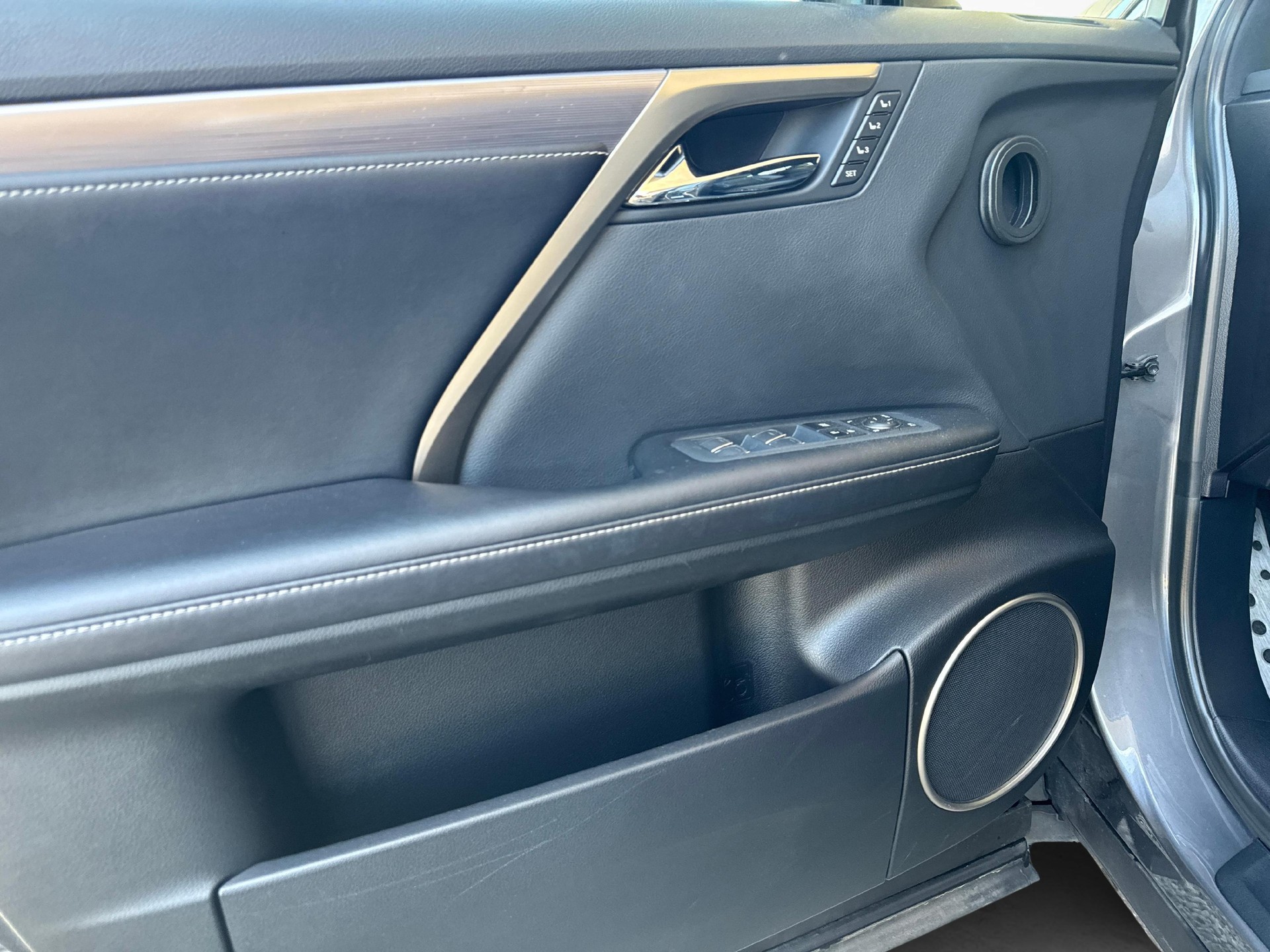 LEXUS RX 450h F-Sport / ab 3,99% Leasing bei Abschluss einer Protect Autoversicherung-image-16