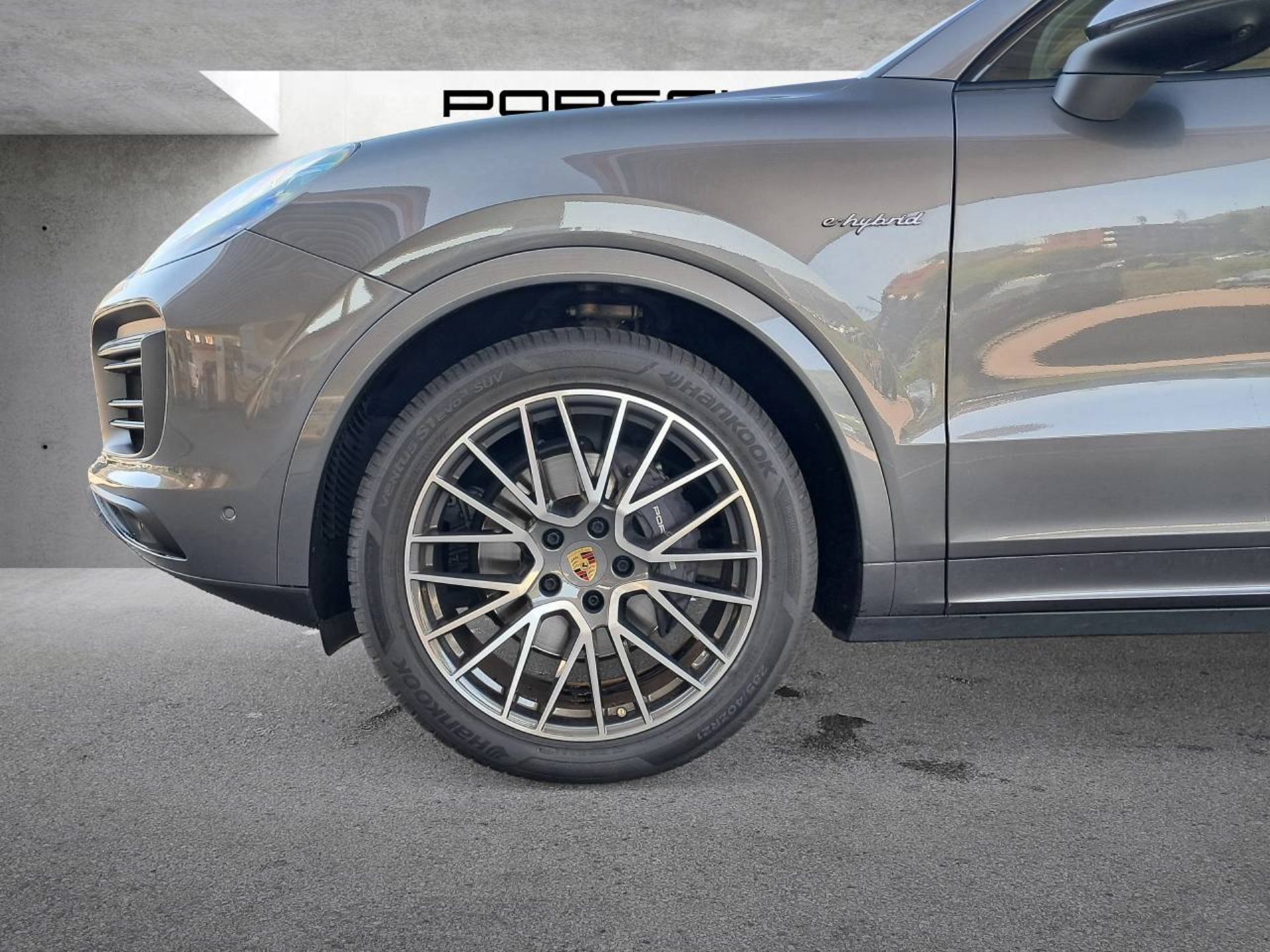 PORSCHE Cayenne E-Hybrid (MY22)-image-11