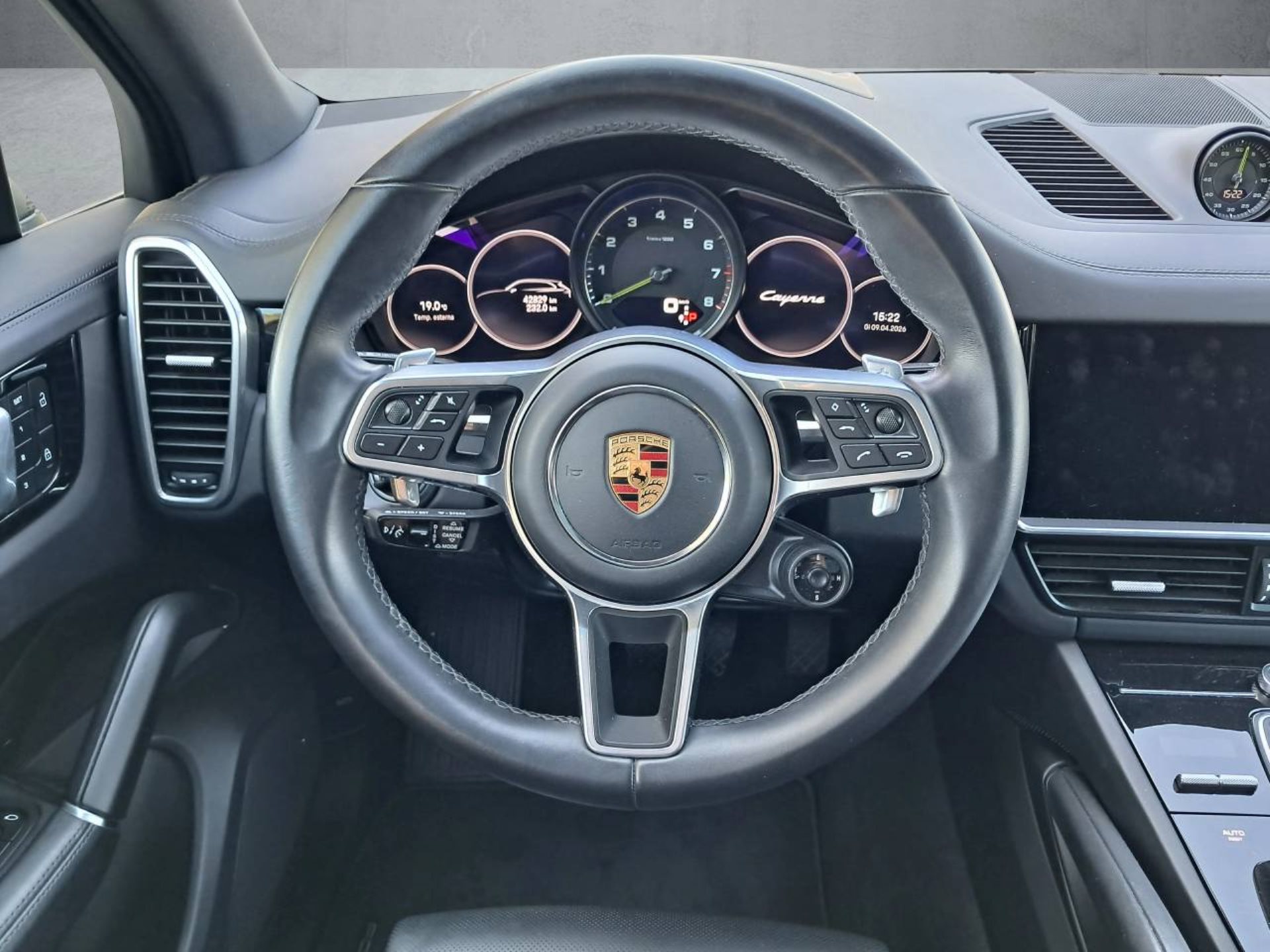 PORSCHE Cayenne E-Hybrid (MY22)-image-12