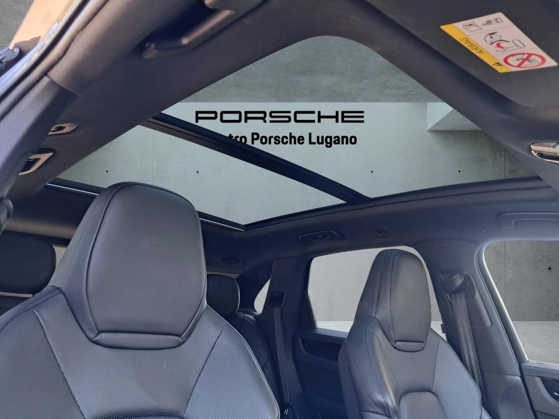 PORSCHE Cayenne E-Hybrid (MY22)-image-17