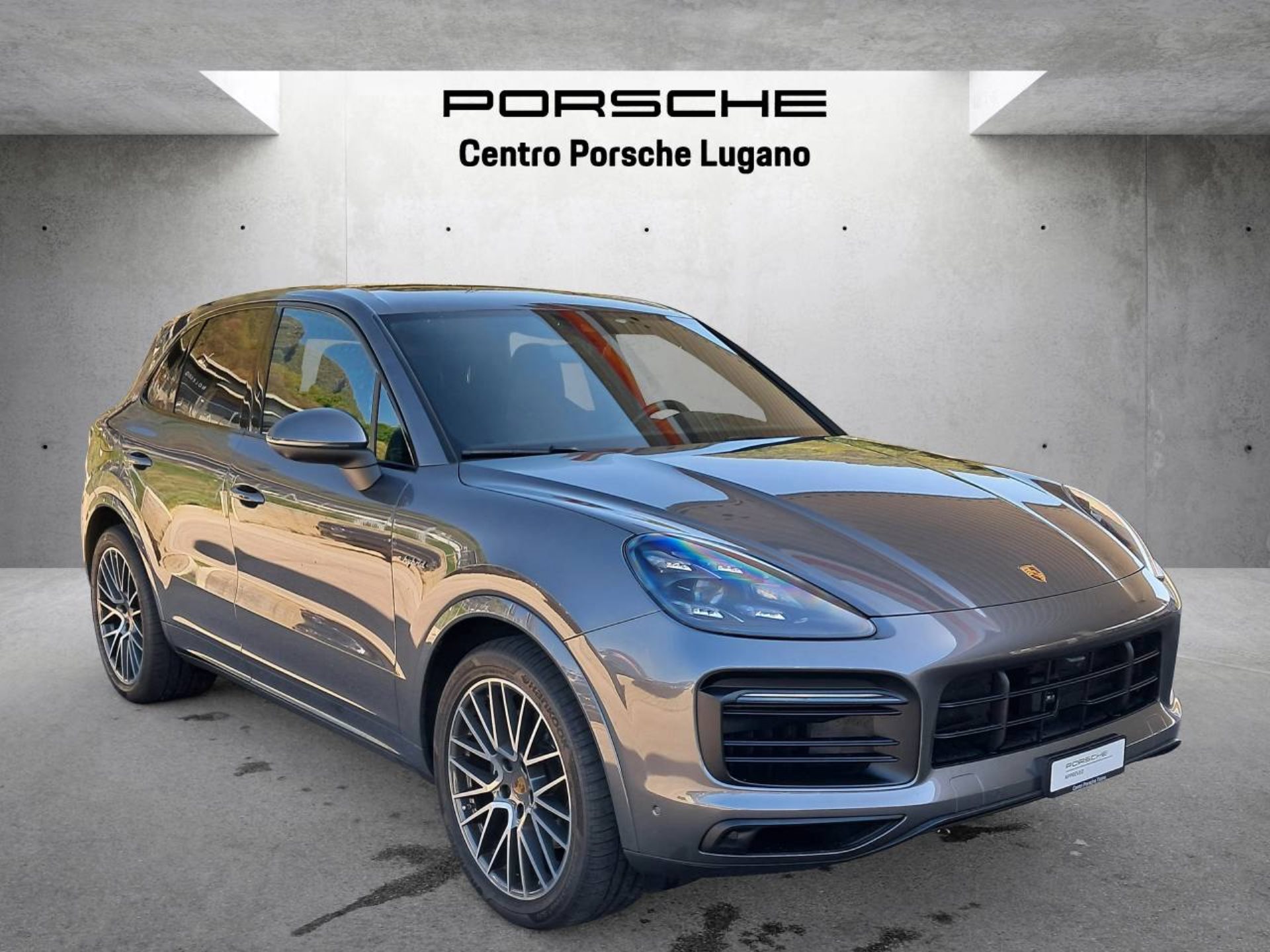 PORSCHE Cayenne E-Hybrid (MY22)-image-5