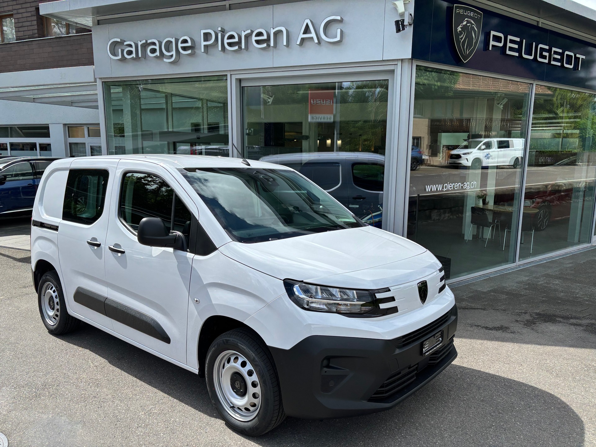 PEUGEOT Partner 1.5HDi Standard 650kg EAT8