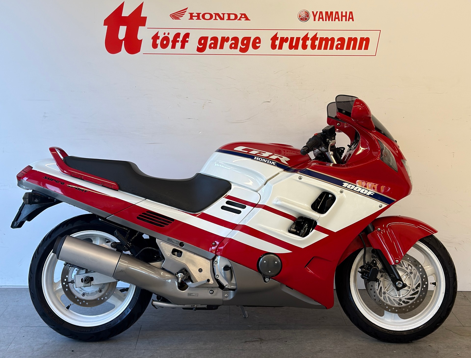 HONDA CBR 1000 F M-image-0