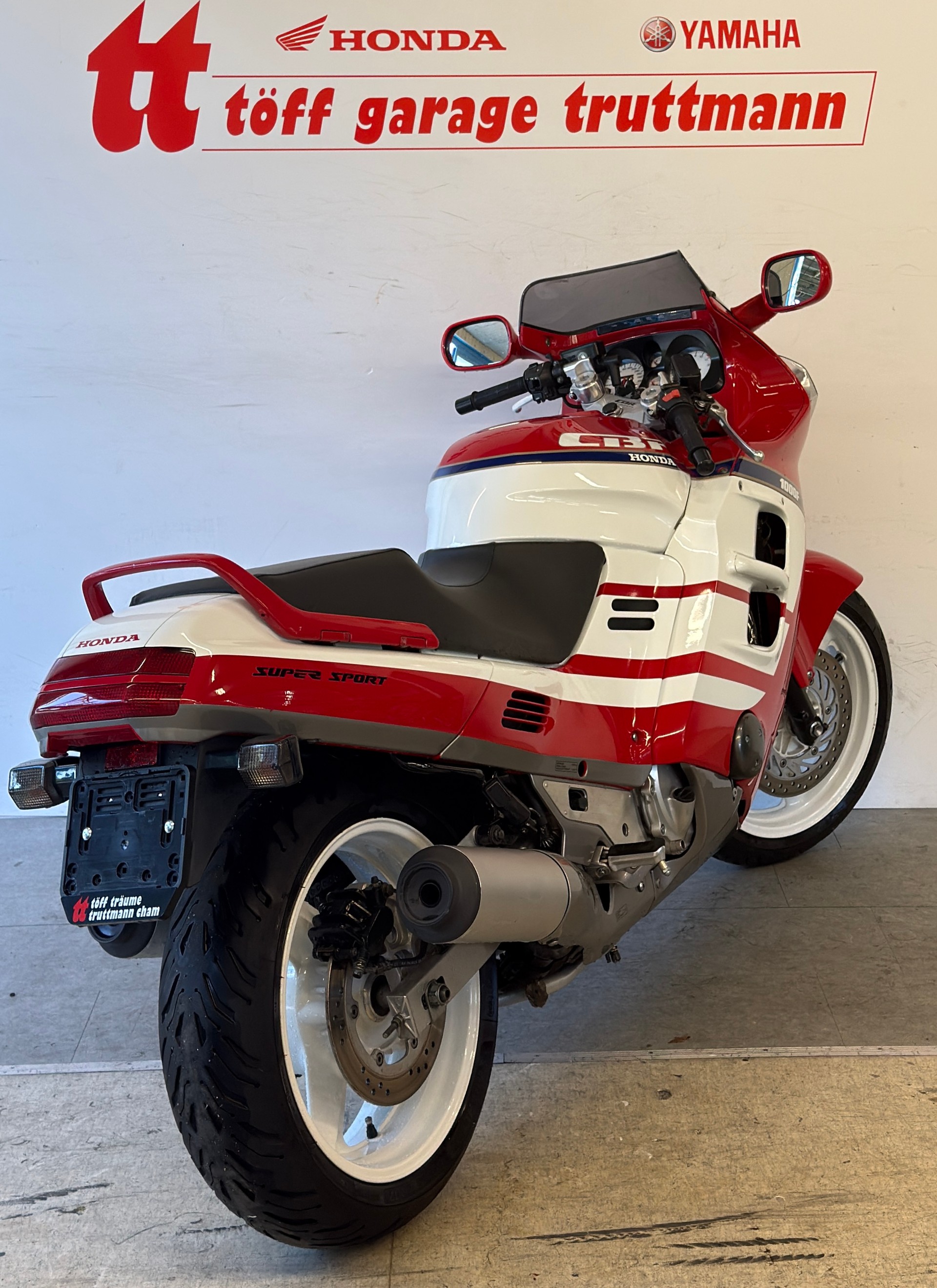 HONDA CBR 1000 F M-image-3