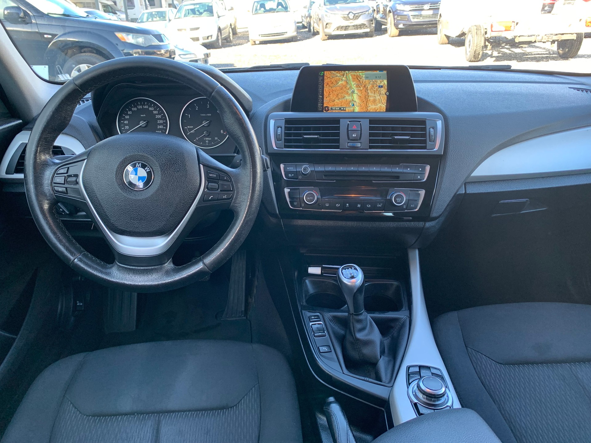 BMW 118d xDrive-image-17