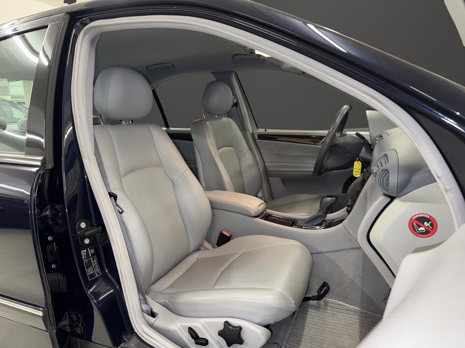 MERCEDES-BENZ C 240 Avantgarde-image-7