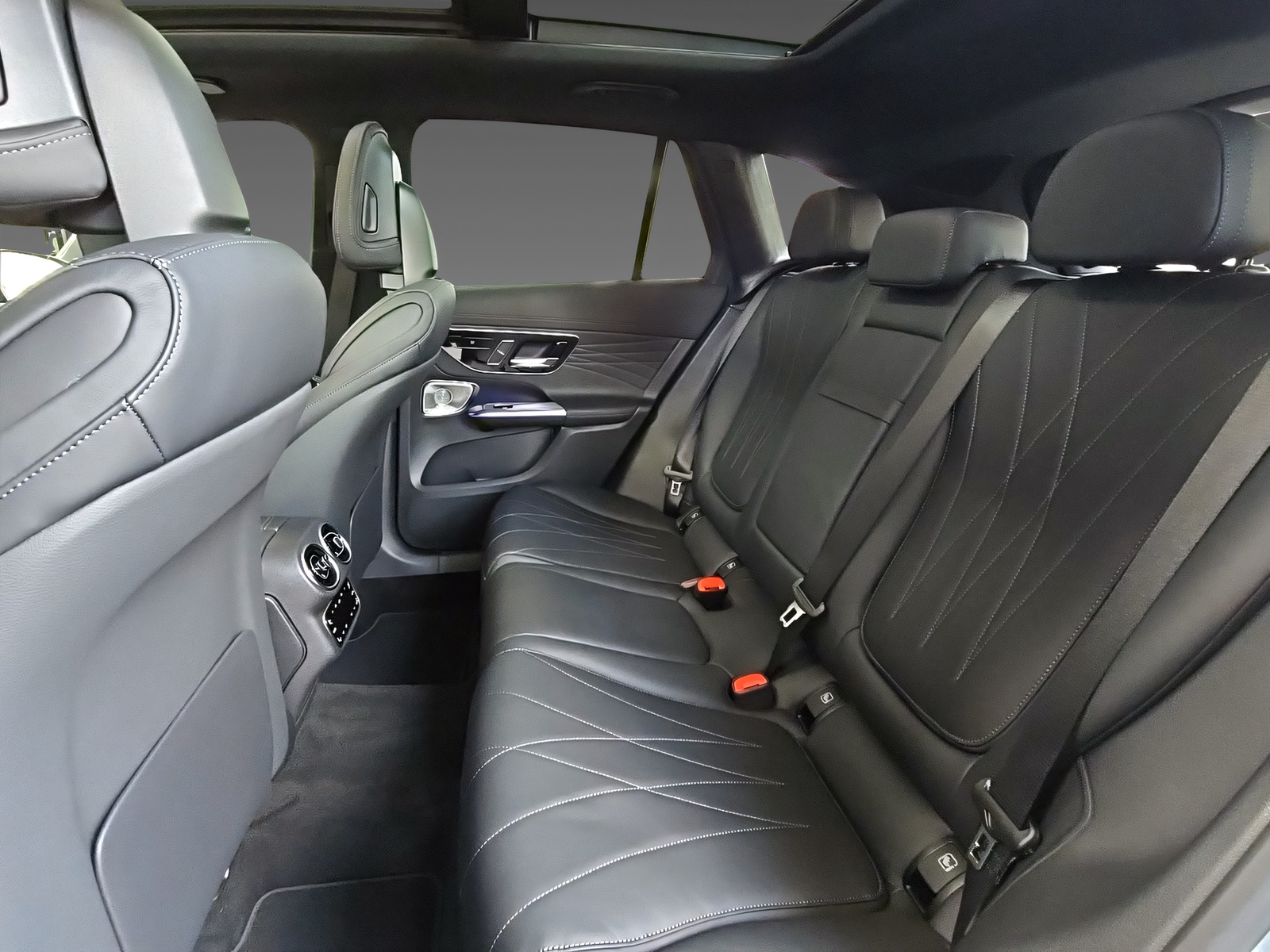 MERCEDES-BENZ GLC 200 4Matic-image-15