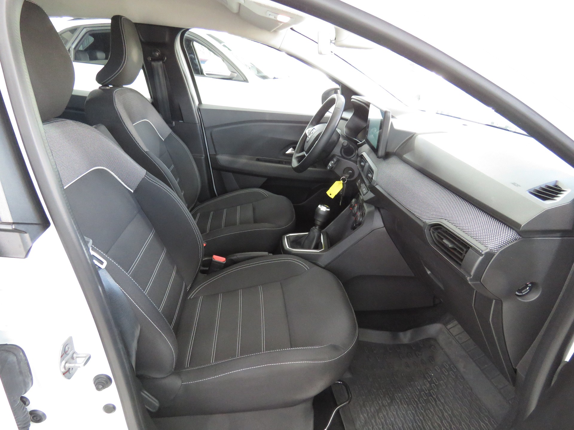 DACIA Sandero TCe 90 Comfort-image-10