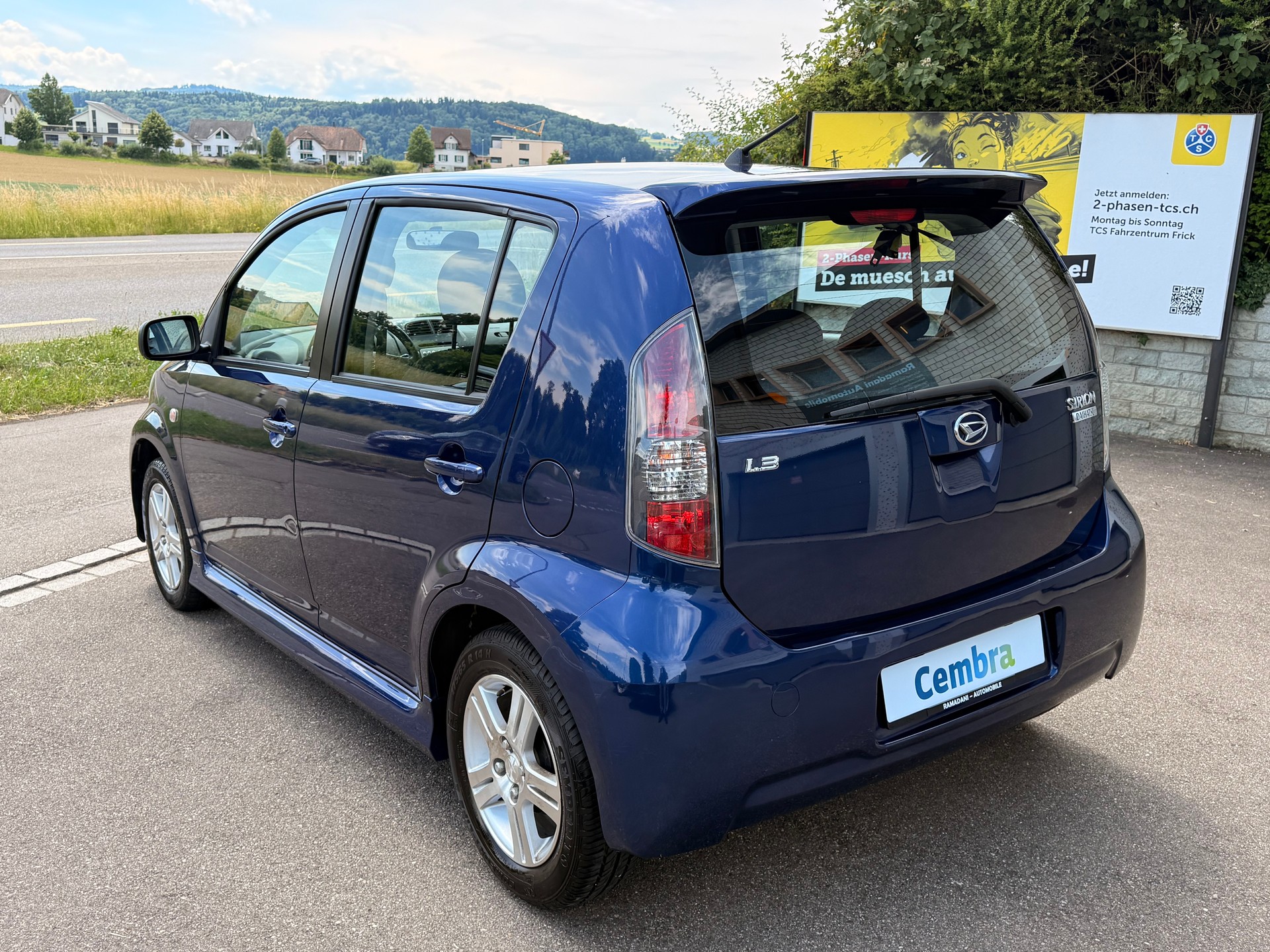 DAIHATSU Sirion 1.3-showroom-element-3