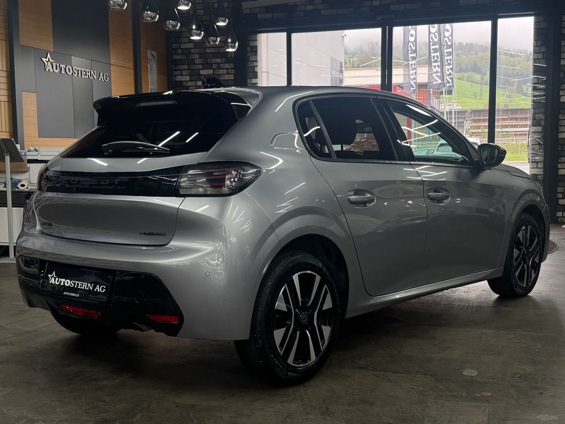 PEUGEOT 208 1.2 MHEV 110 Active-showroom-element-3