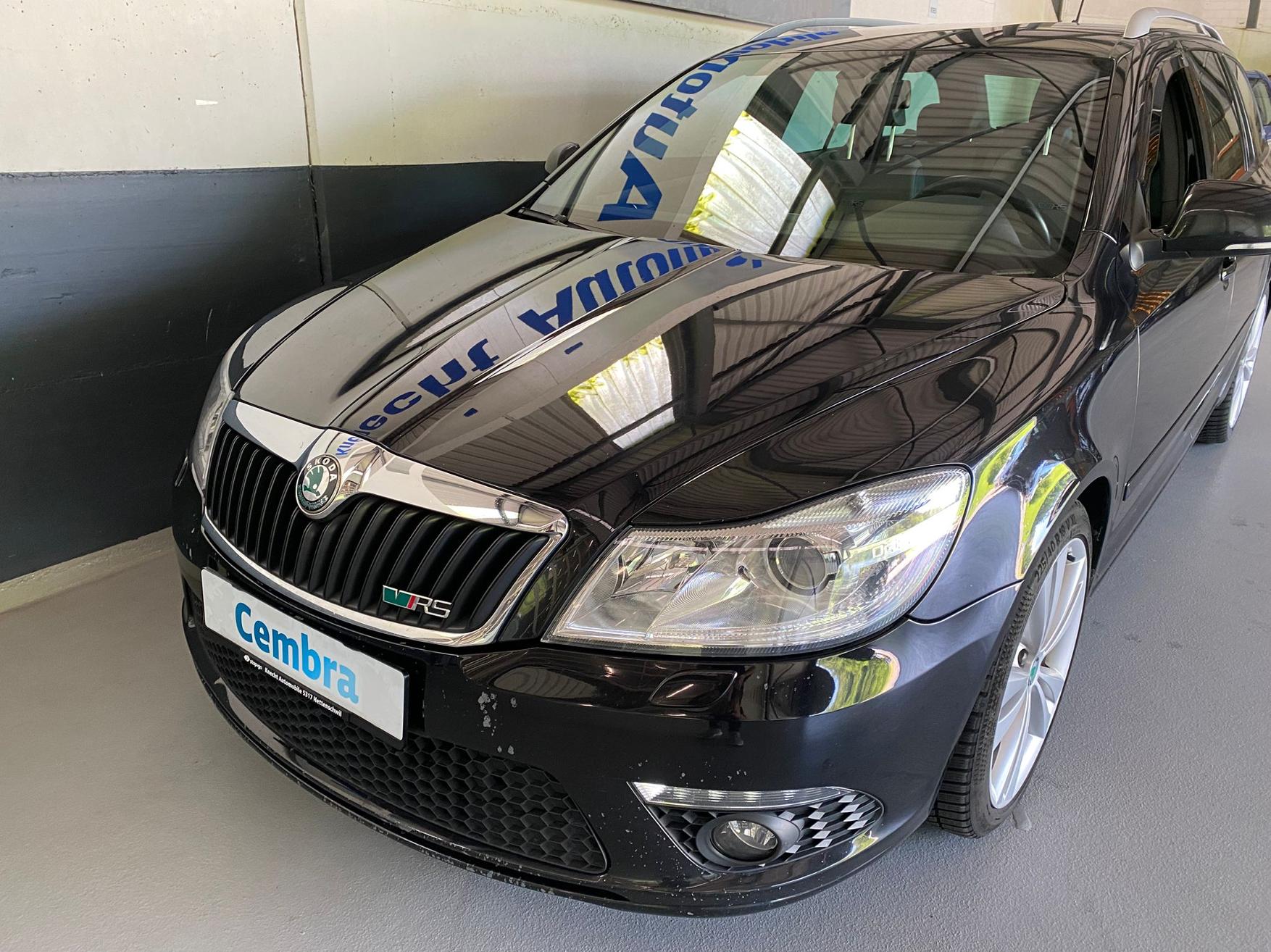 SKODA Octavia Combi 2.0 TDI RS-showroom-element-1