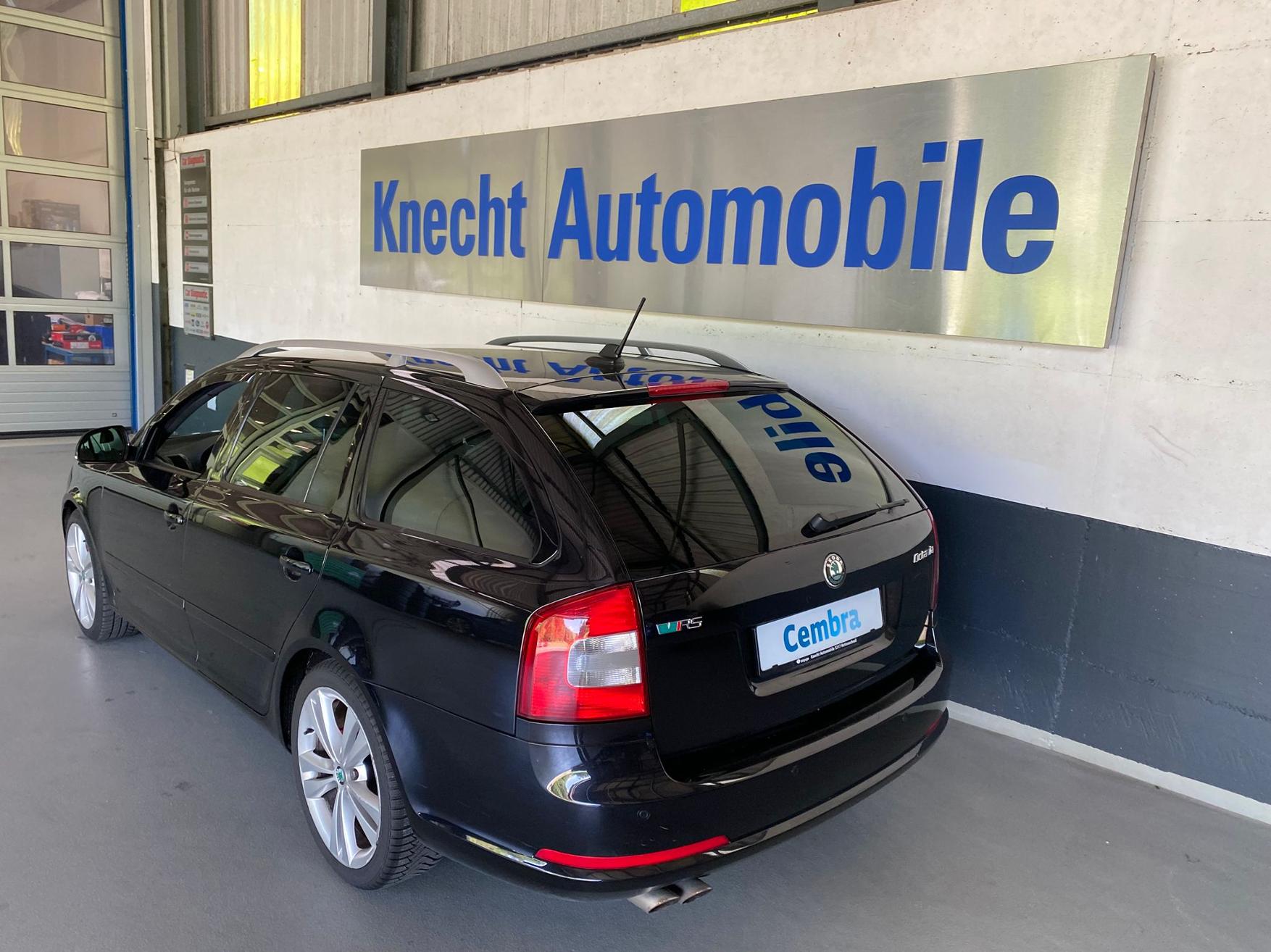 SKODA Octavia Combi 2.0 TDI RS-showroom-element-3