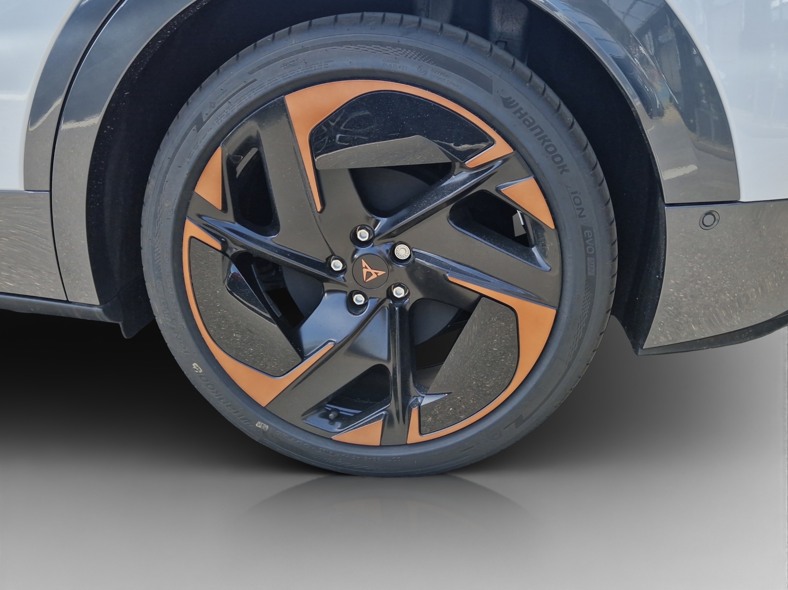 CUPRA Tavascan Type 9 77 kWh Adrenaline-image-15