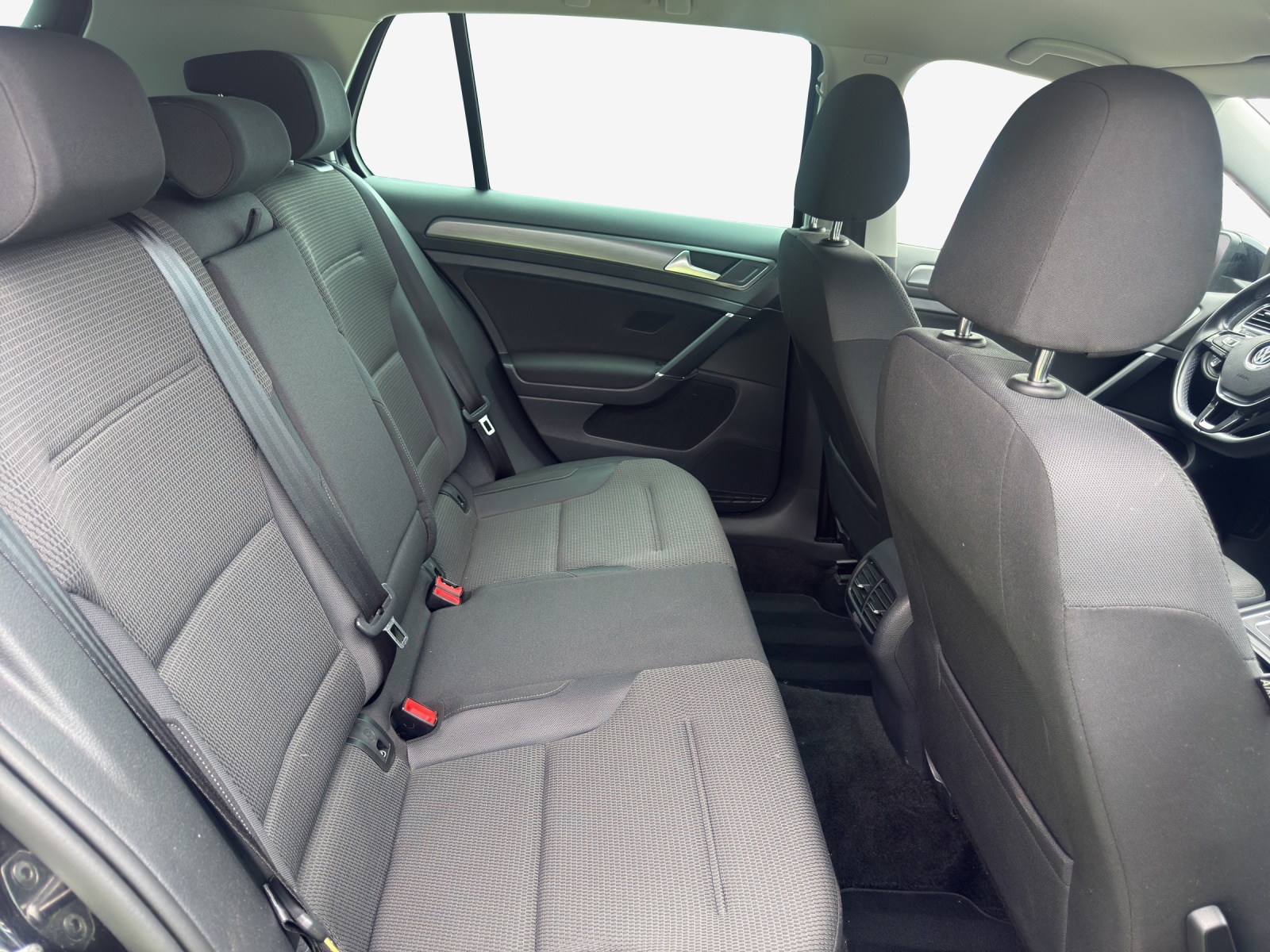 VW e-Golf-image-13