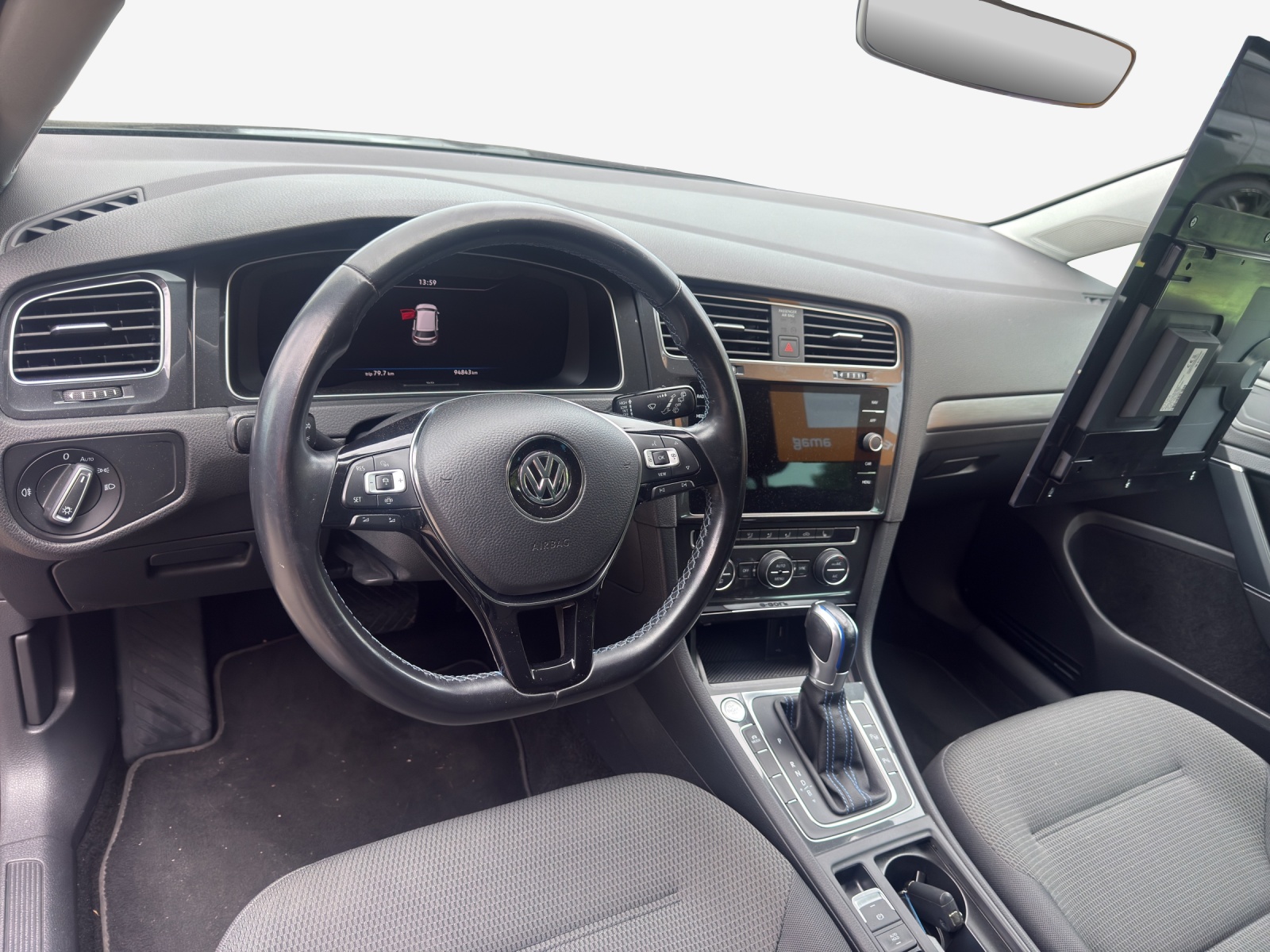 VW e-Golf-image-9