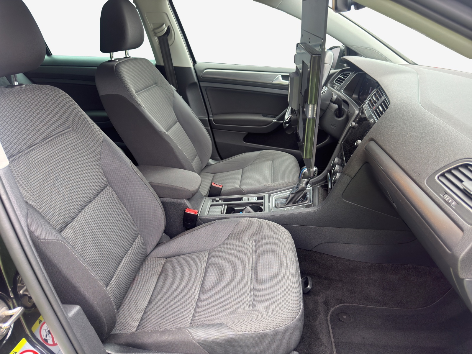 VW e-Golf-image-14